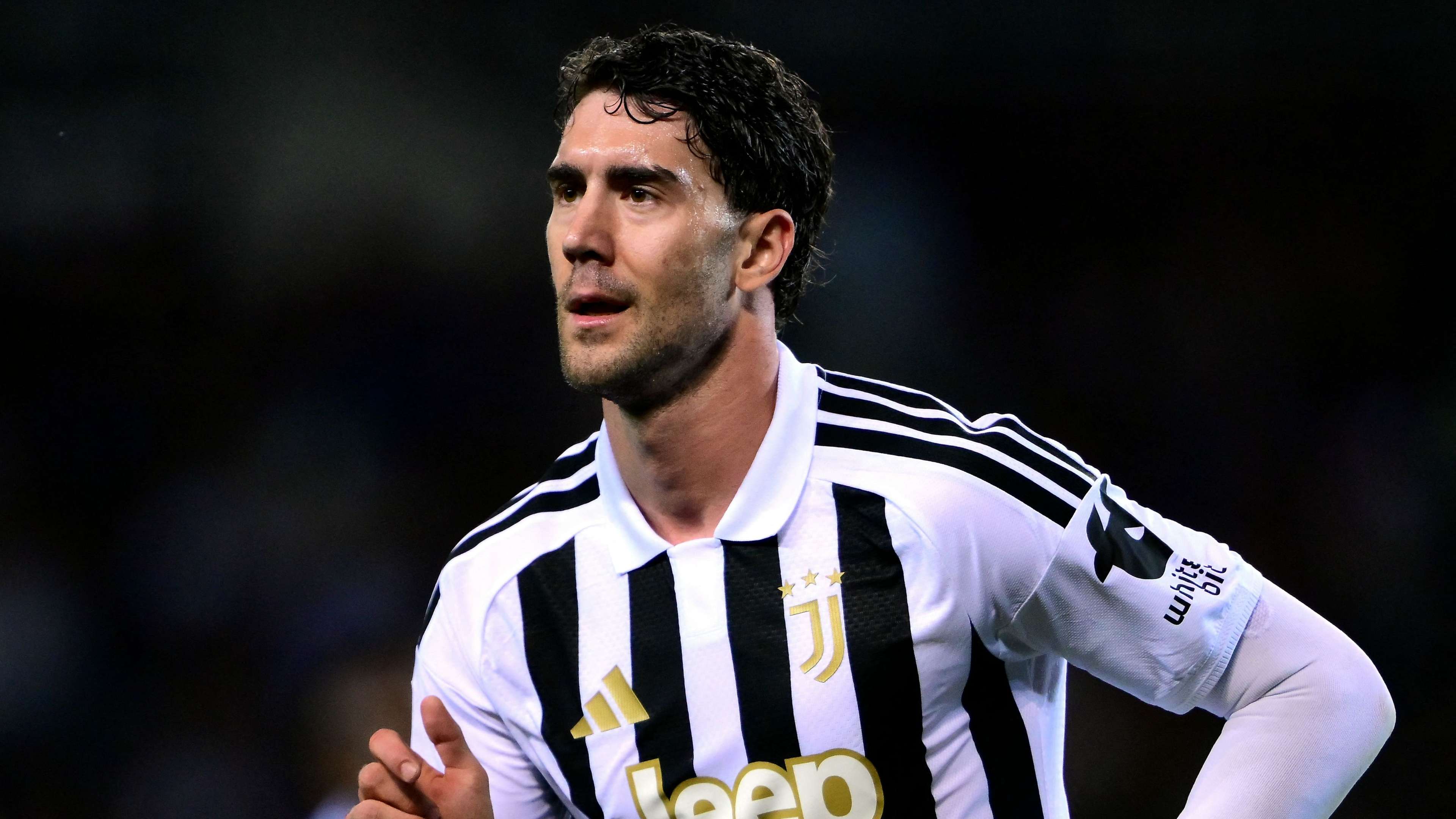 Vlahovic agrees shock Besiktas move  
