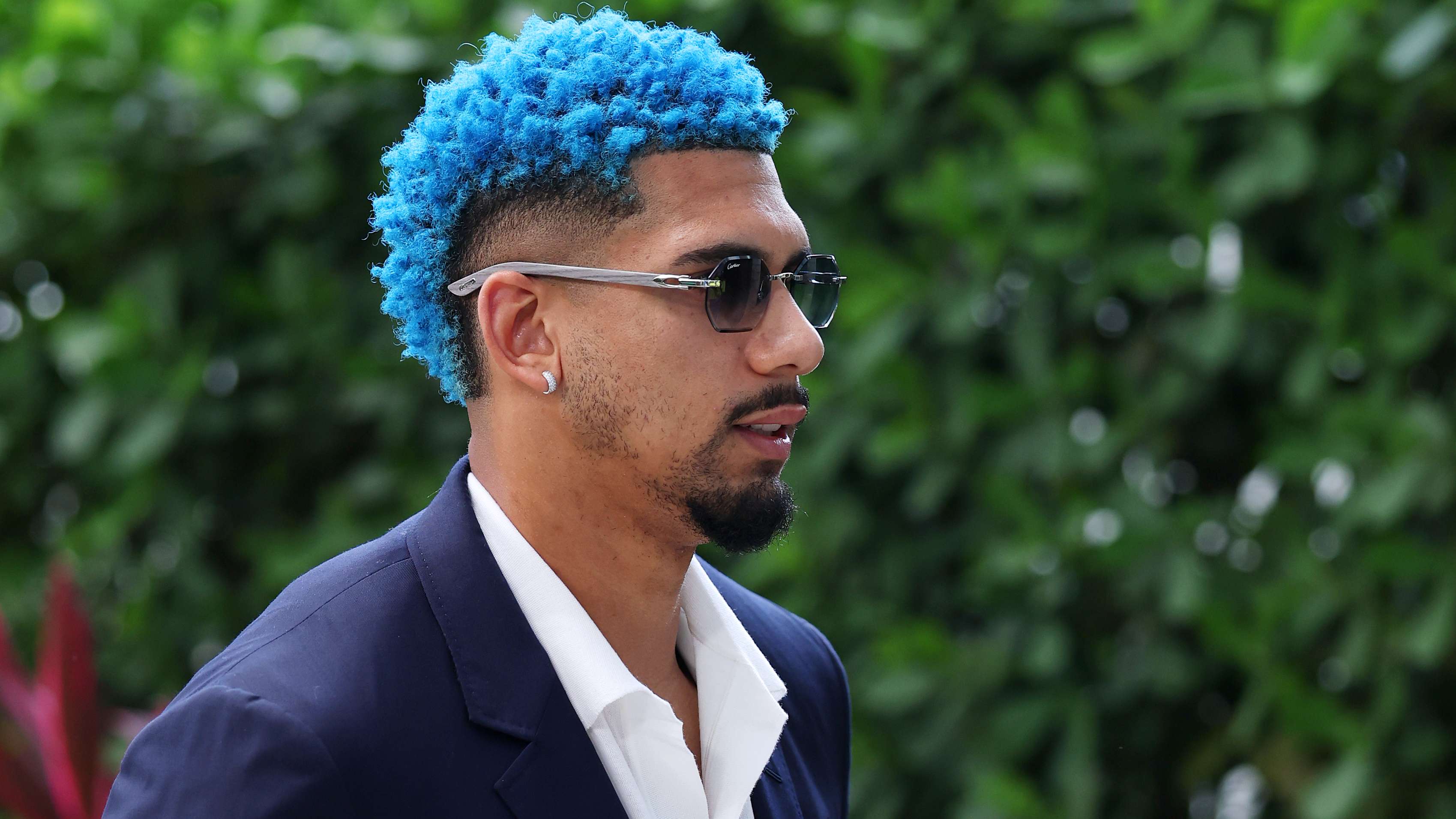 Questions about the Araujo deal: why did Barcelona let him go and Liverpool gamble on him?  