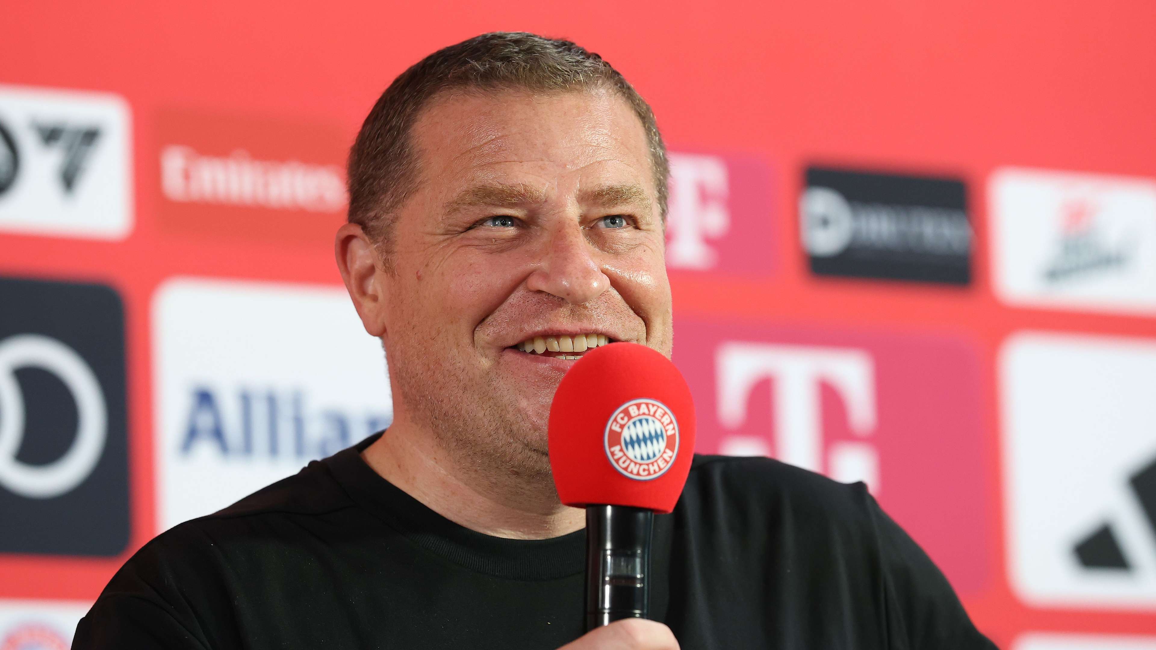 Will everything happen very quickly now? Bayern sale candidate no longer even in the squad  