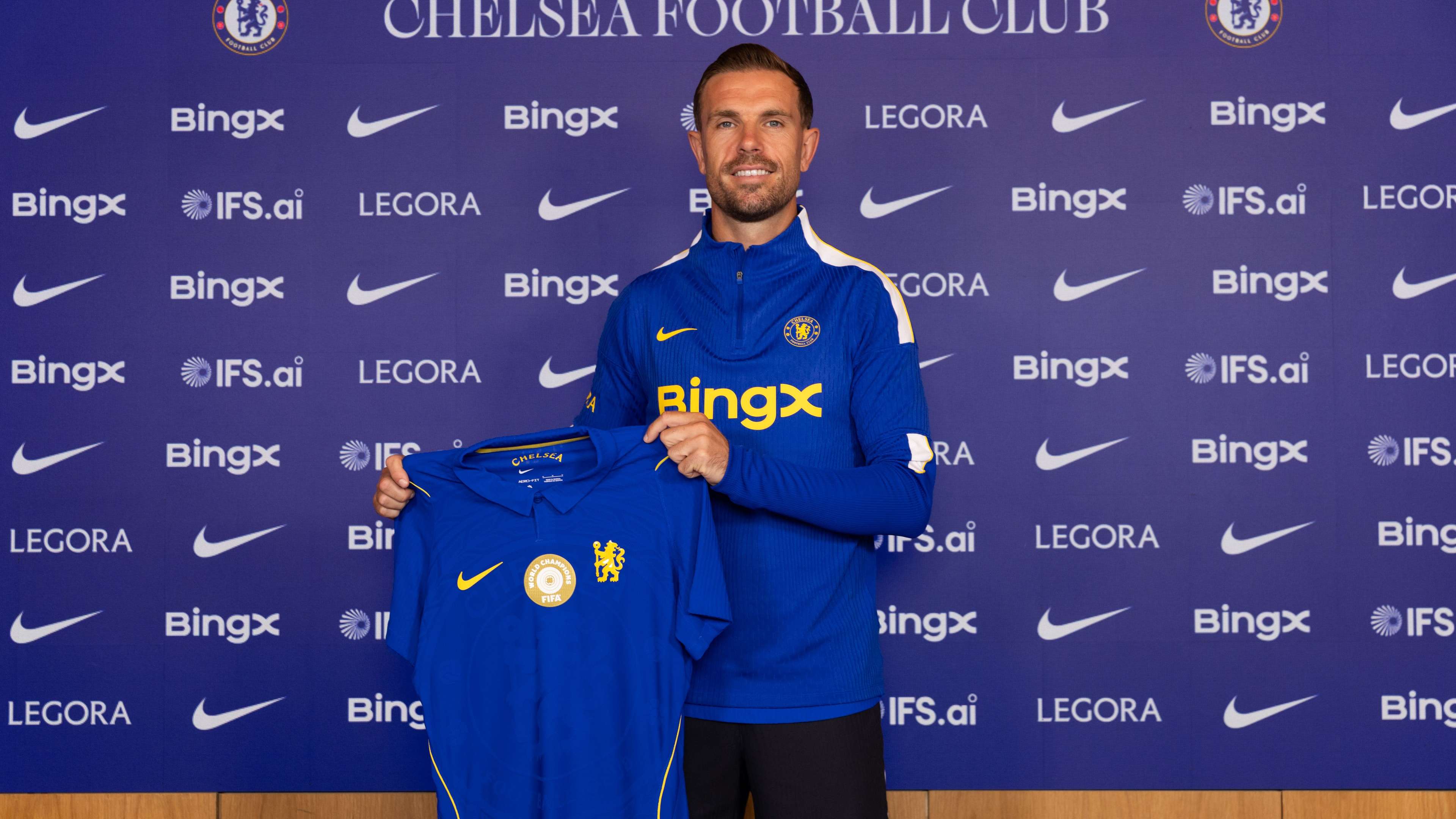 'I can't get my head around it!' - Legends slam Chelsea's bizarre double transfer swoop  