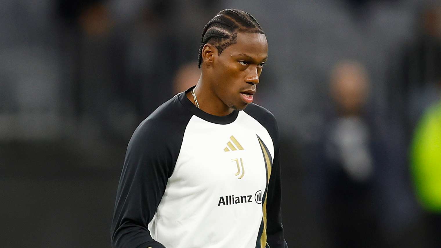 Atletico Madrid submit official bid for Juventus striker  