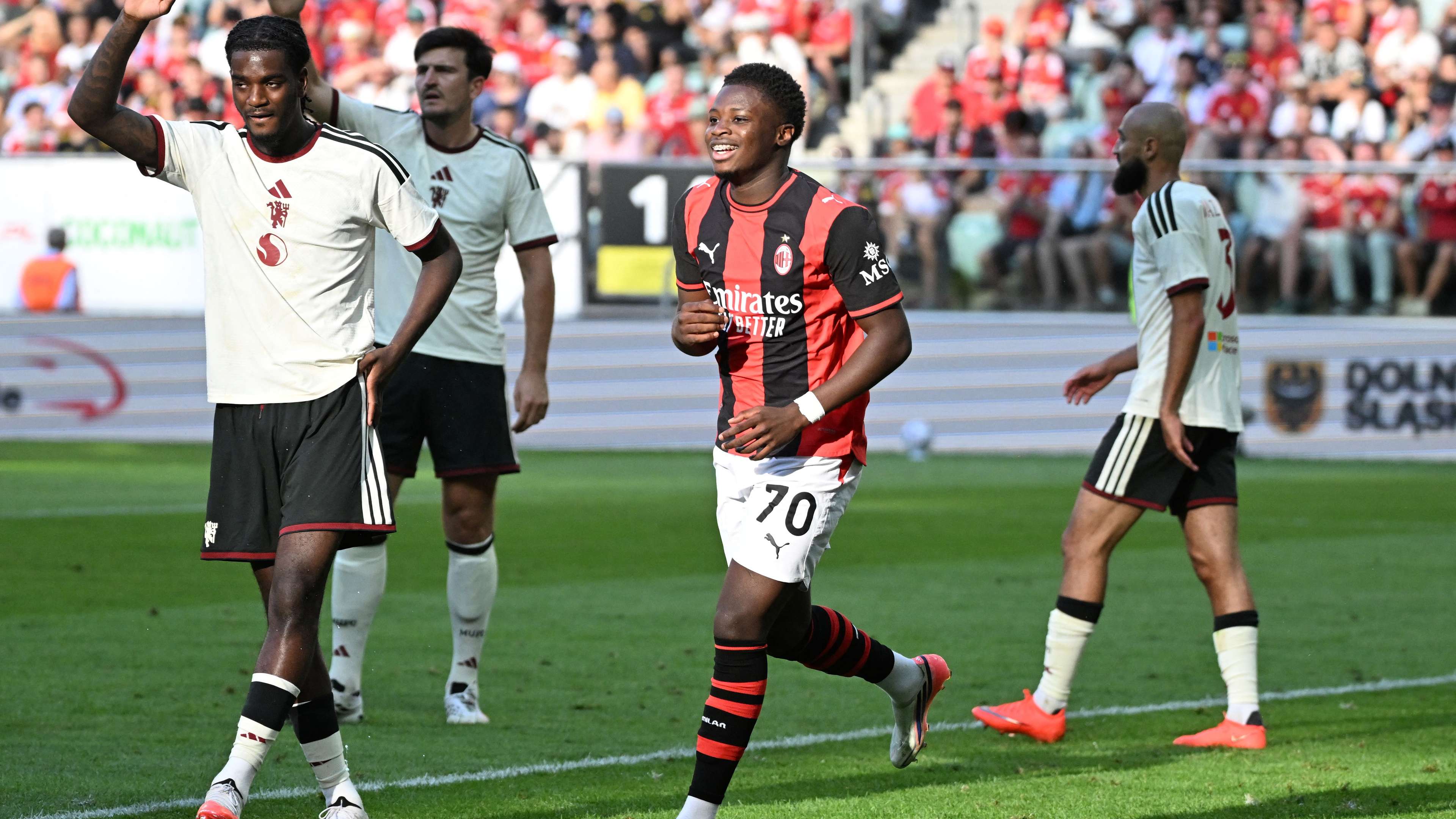 Milan's four-goal thrashing slaps Manchester United: Carrick breaks his silence: There is no room for excuses  