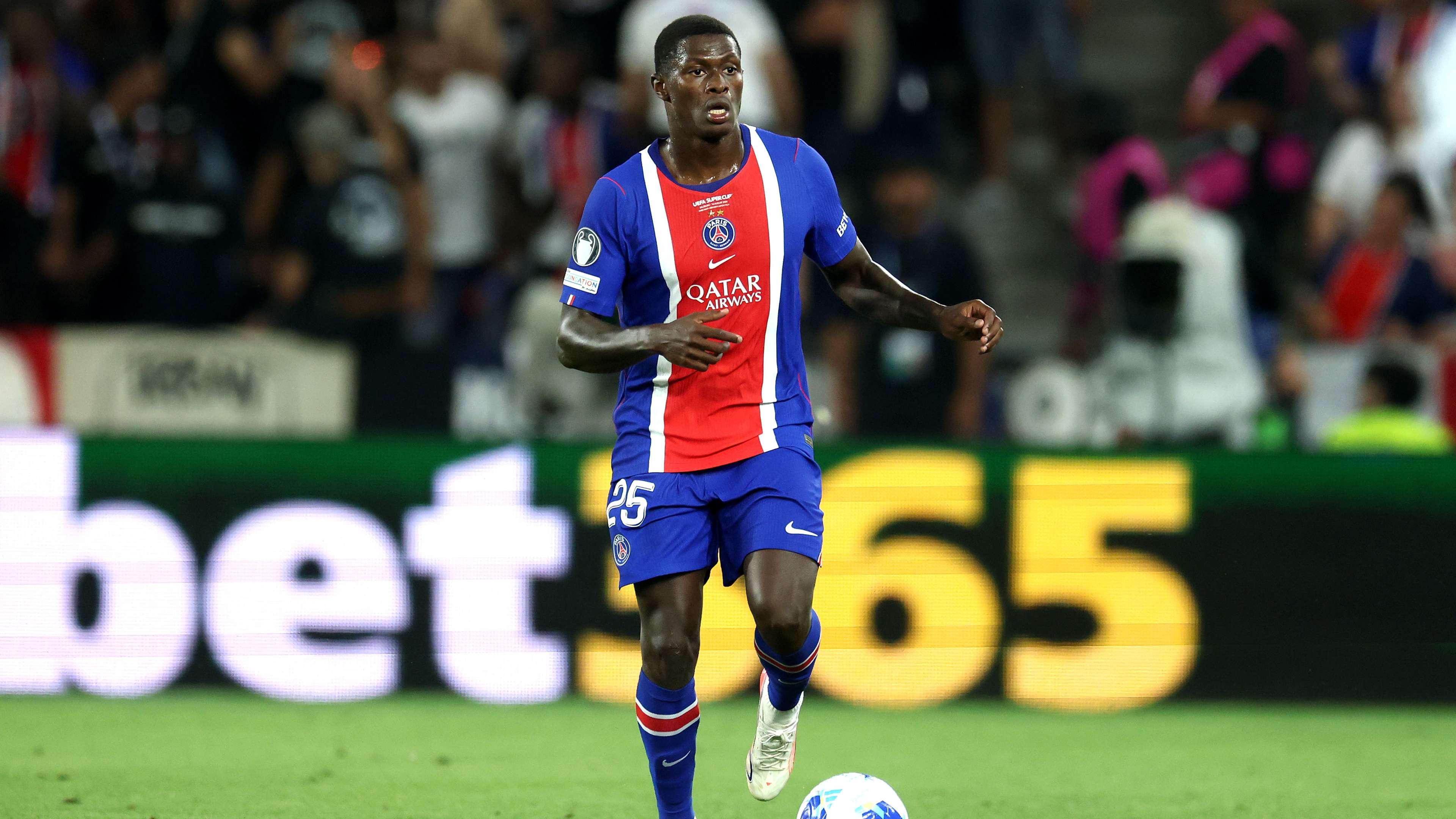 Ten-man Lens stun PSG win Champions Trophy  
