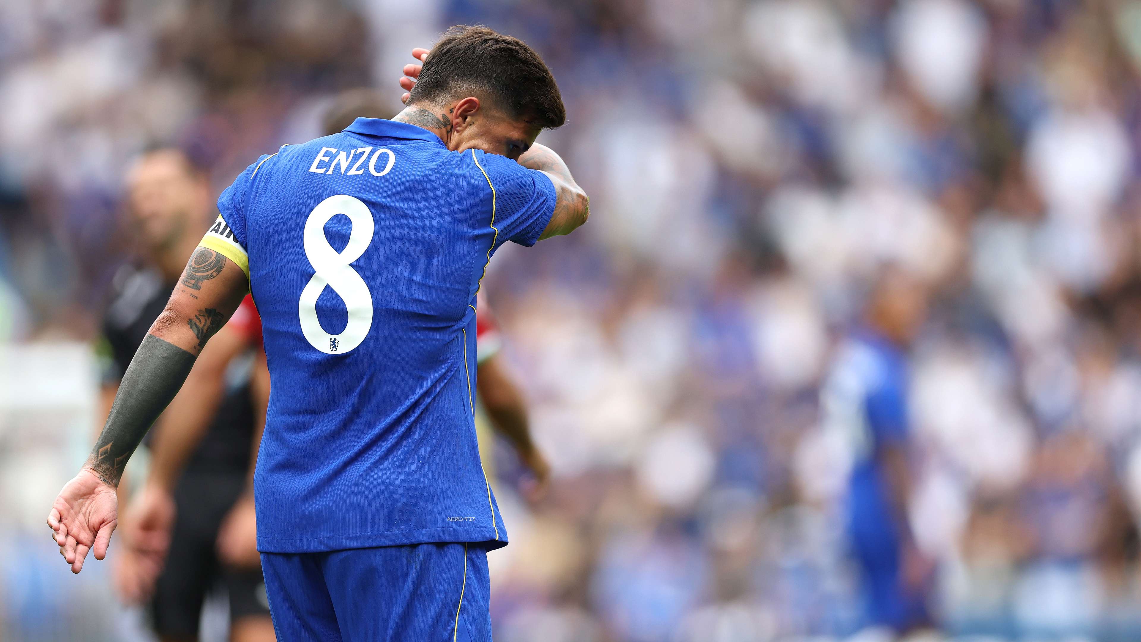 Unexpected move: Chelsea turn to a prominent figure to speed up the sale of Enzo Fernández  