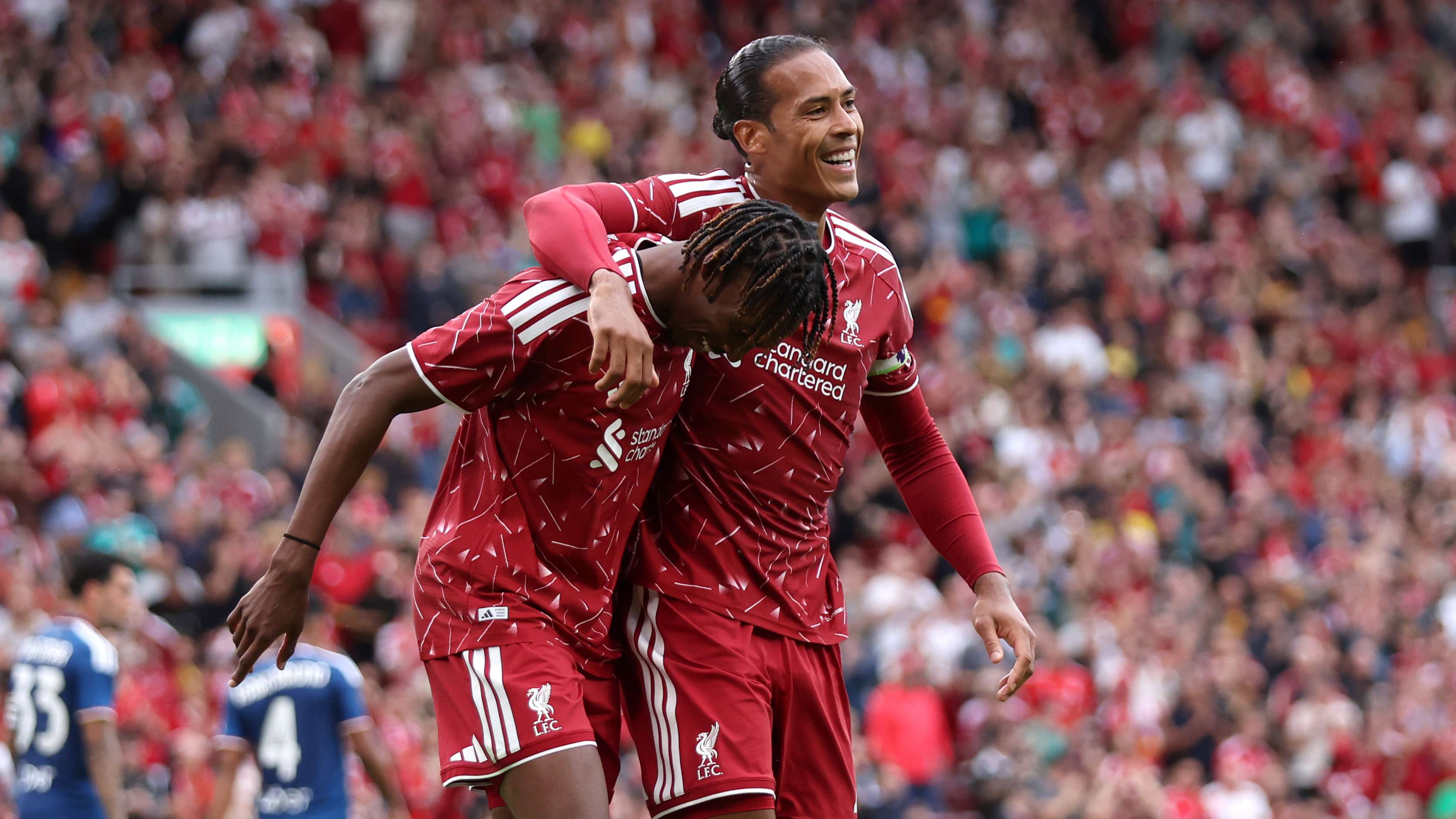 'Totally different!' - Van Dijk reveals Liverpool defensive truth after Jacquet and Araujo debuts  