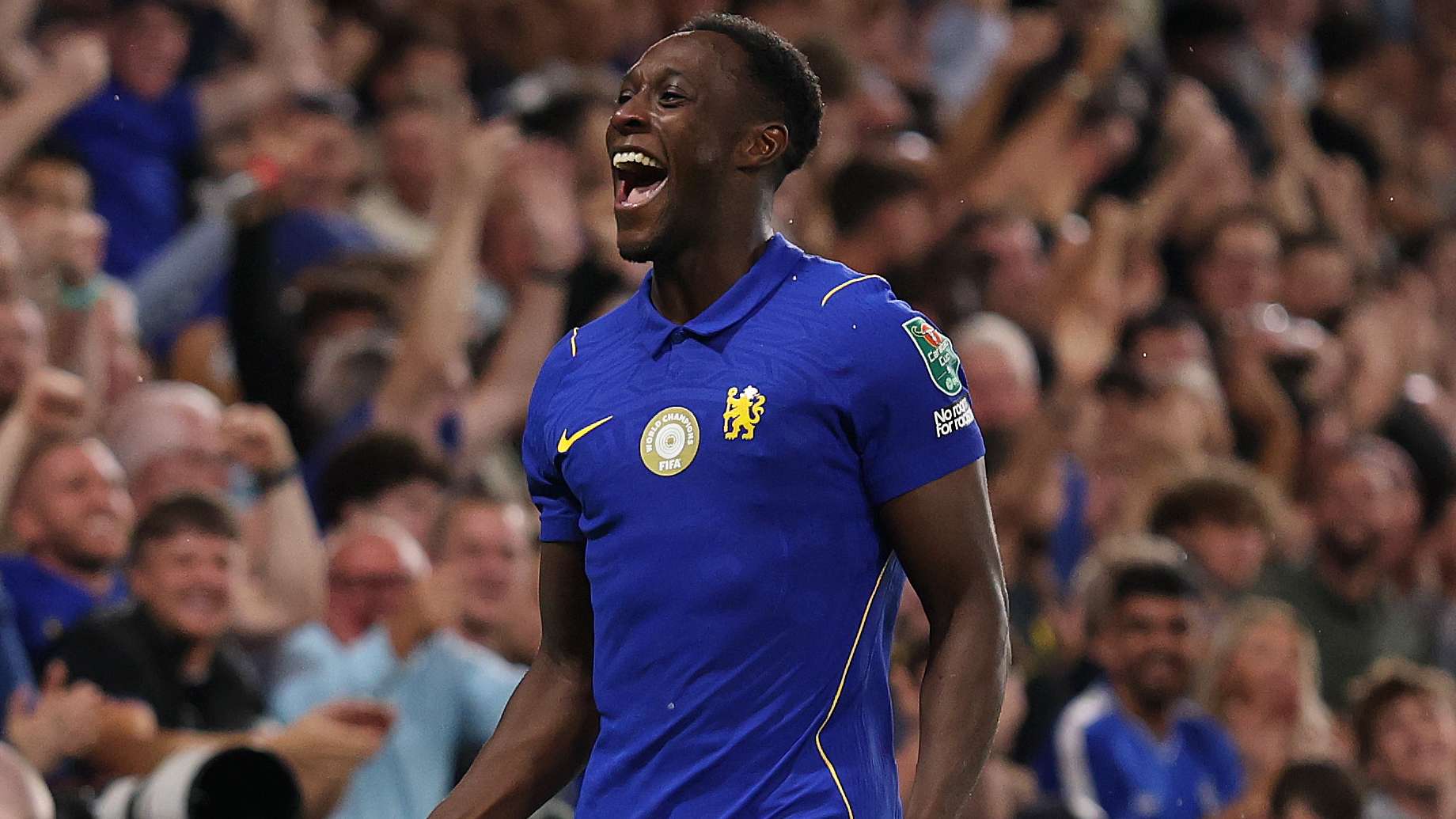 Welbeck scores on debut as Chelsea beat Luton  