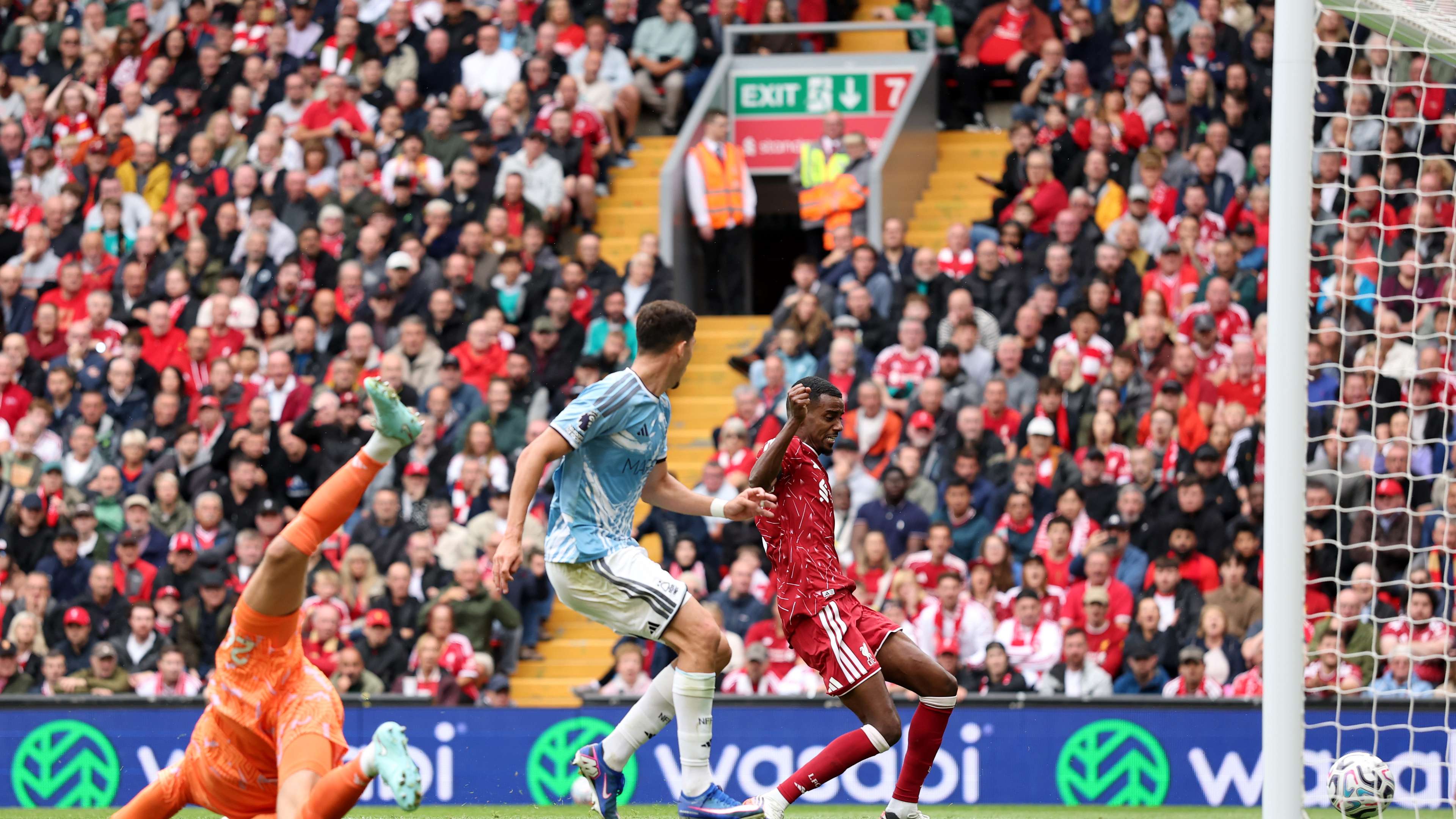 Video: Liverpool stumble again in the Premier League  