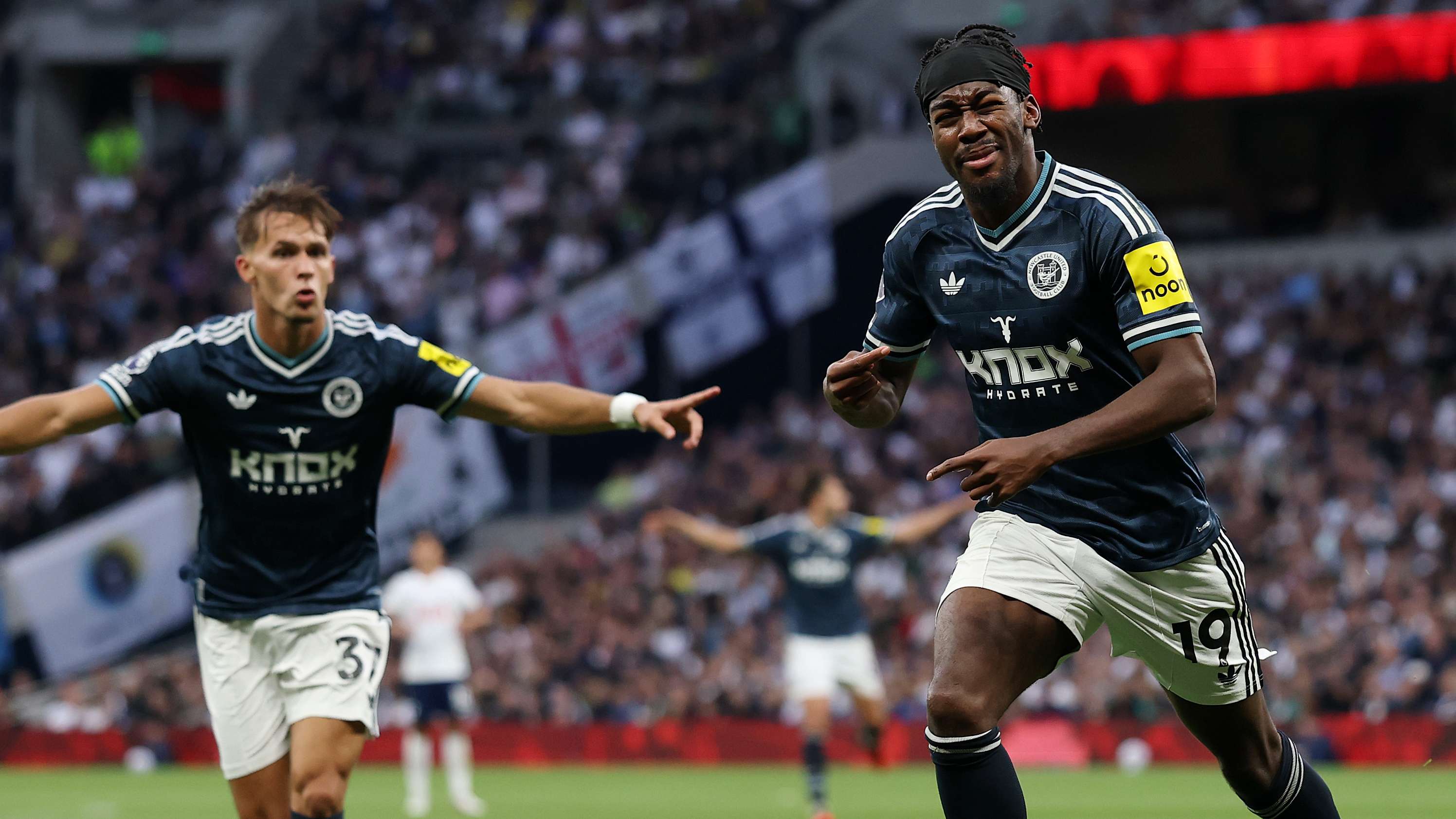 Newcastle beat Spurs as Jaissle gets first win  