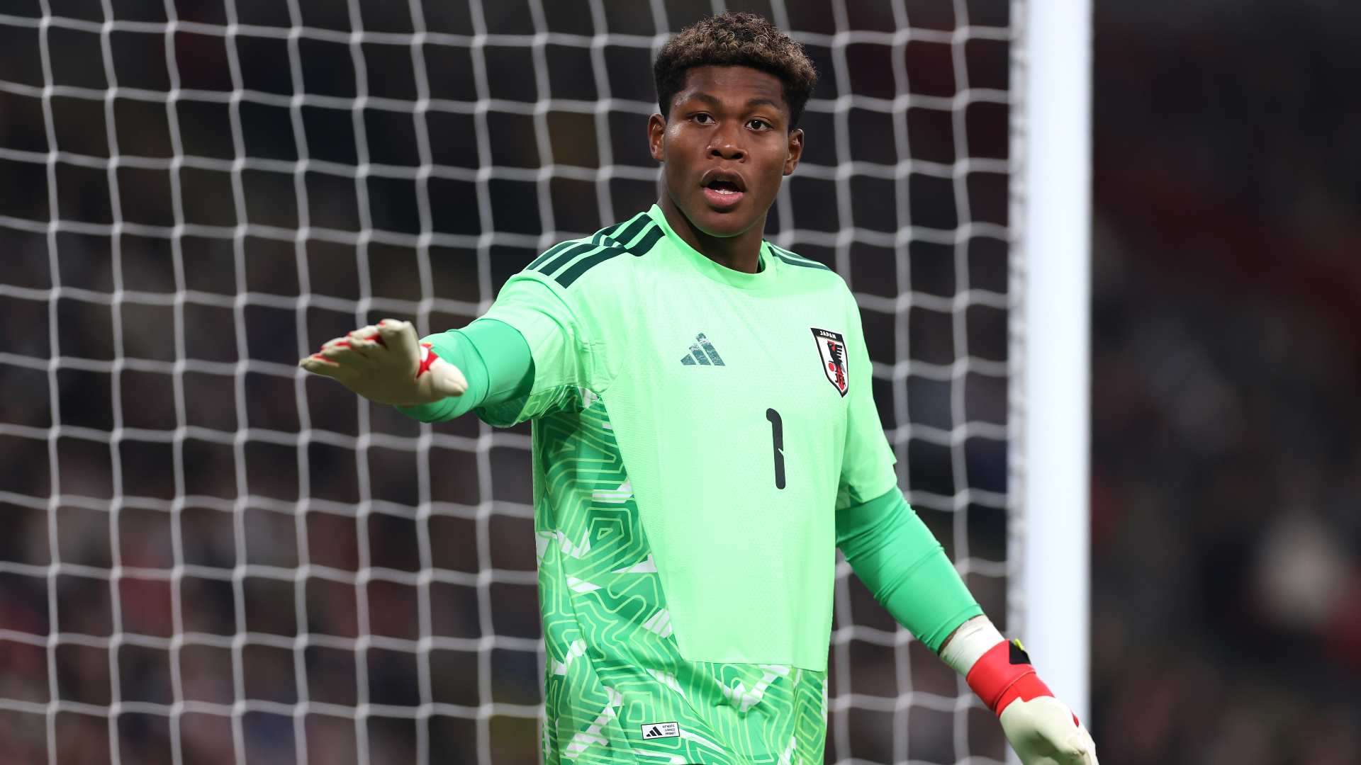He has made his decision: Japan's goalkeeper chooses between Paris Saint-Germain and Juventus  