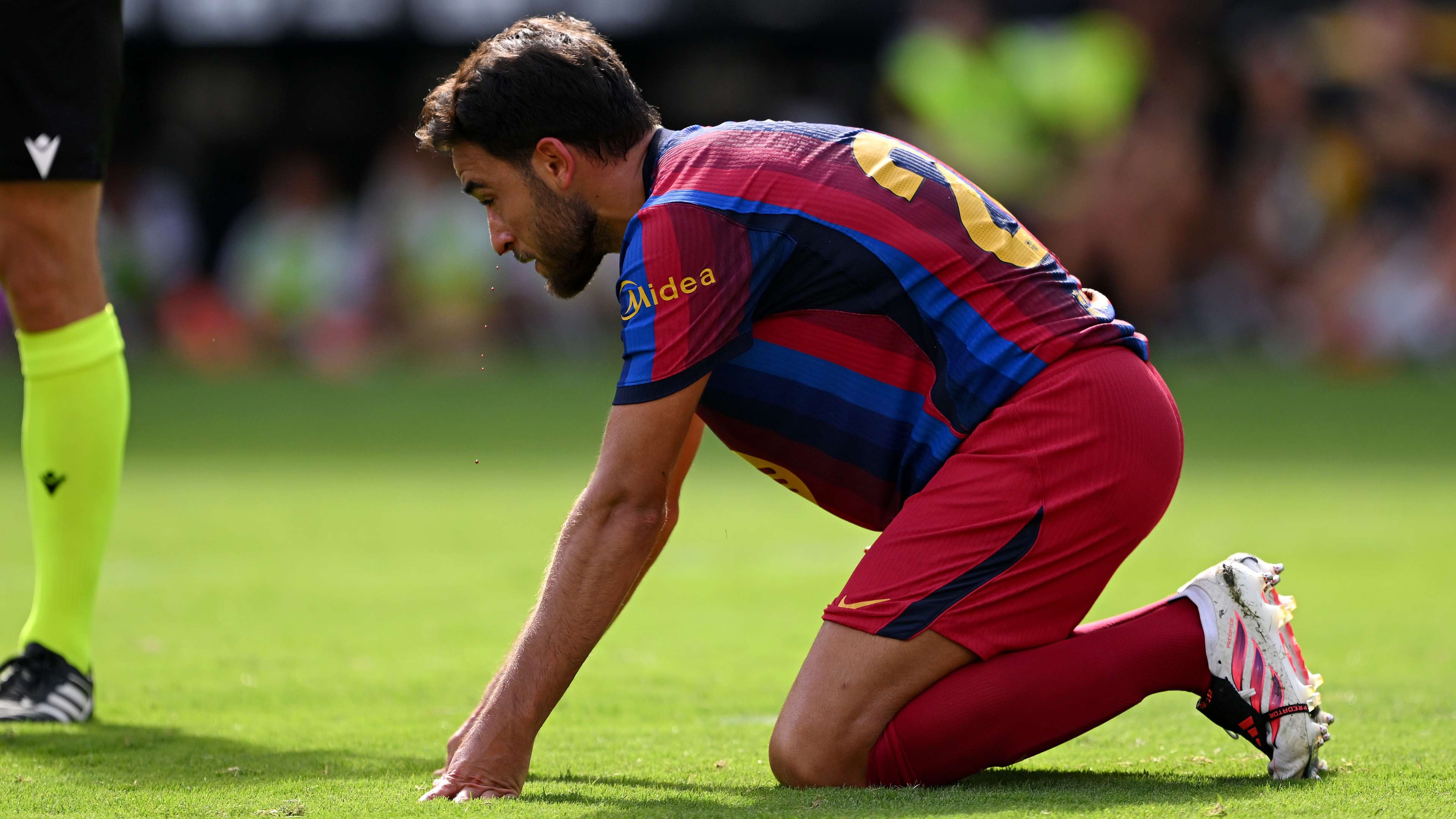 Garcia avoids injury blow for Barca  