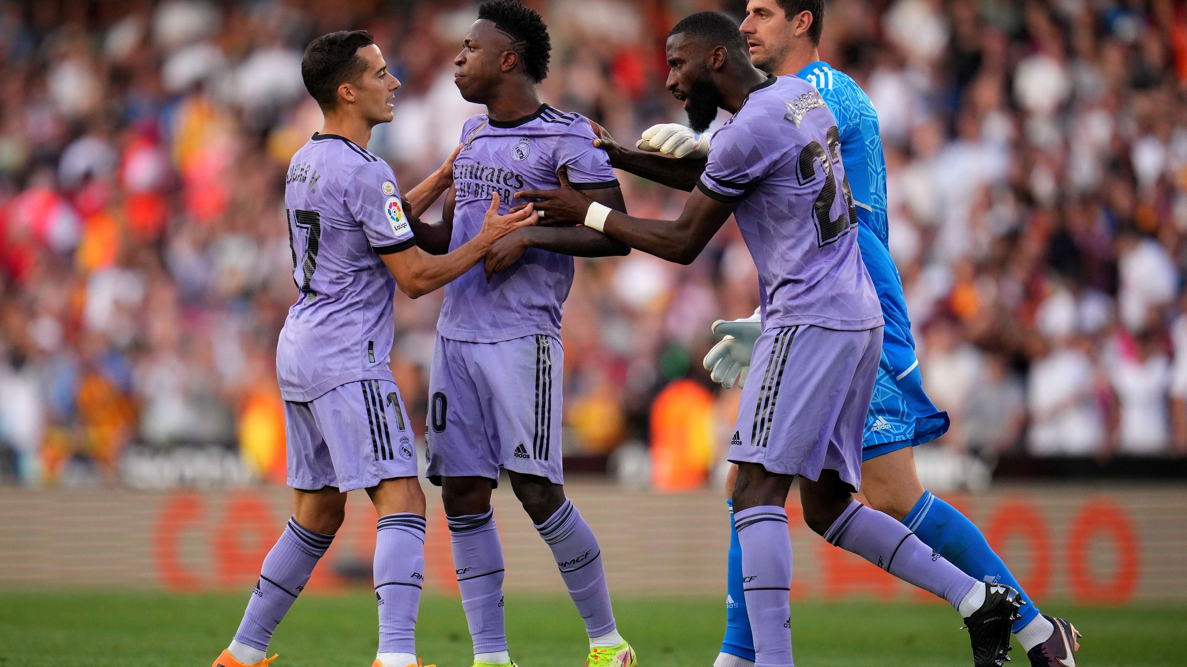 Courtois: Vinicius is "provocative"!  