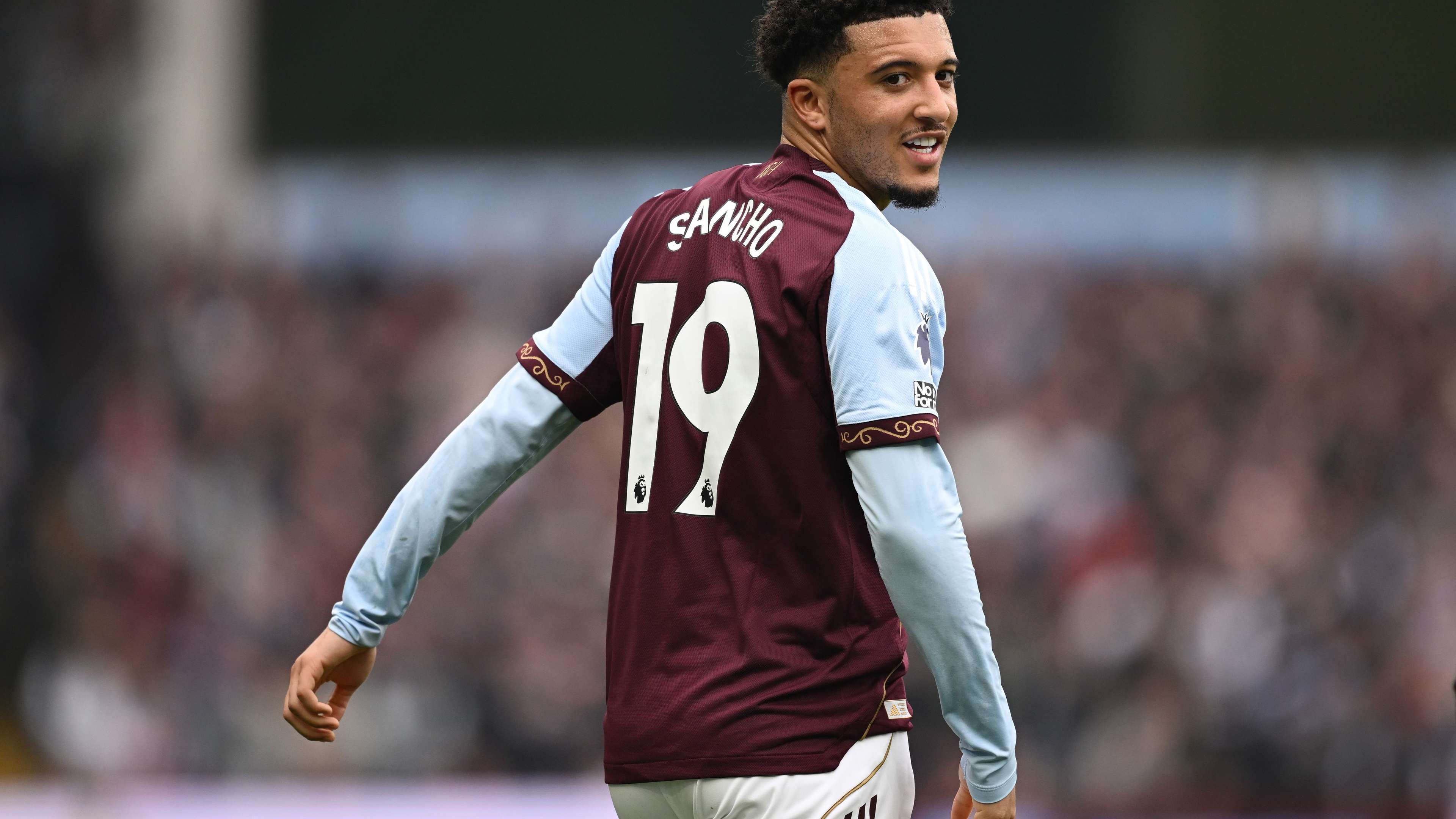 A second-tier club in an Arab league is negotiating with Sancho  