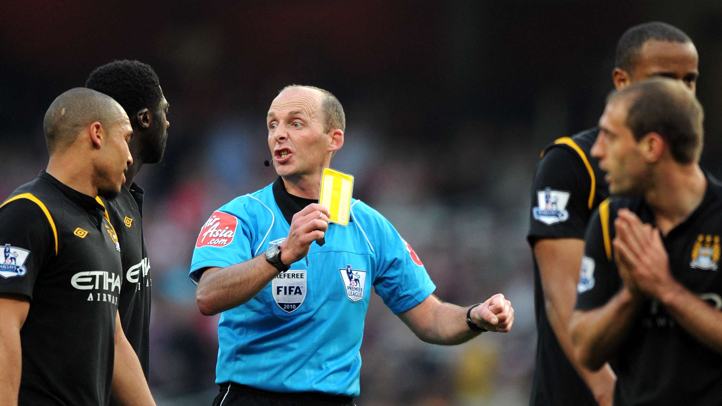 Outrage as ex-referee Mike Dean admits to secret in-game challenges  