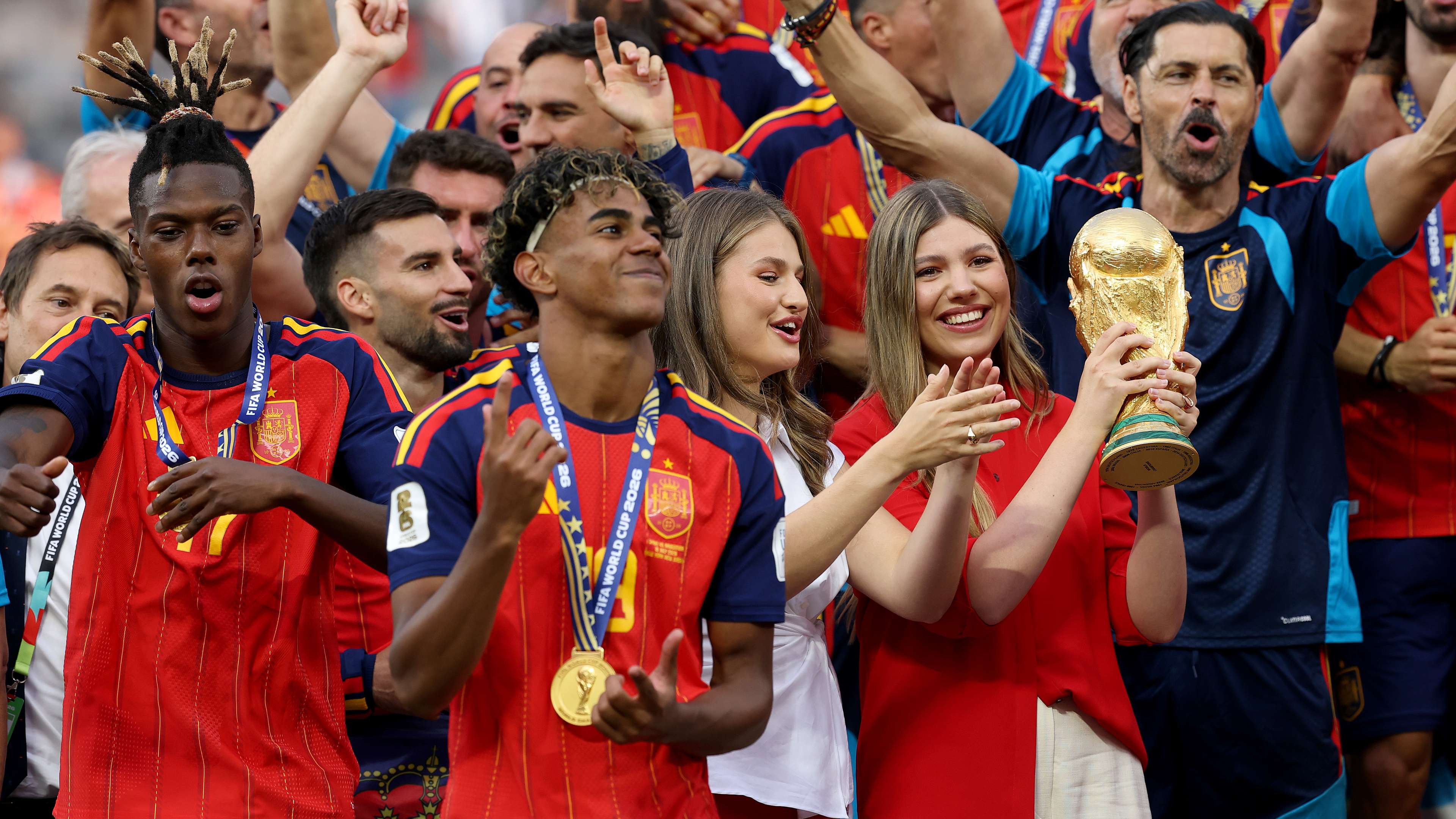 Spain get their man and tie down 'the best coach in the world' for the 2030 World Cup  