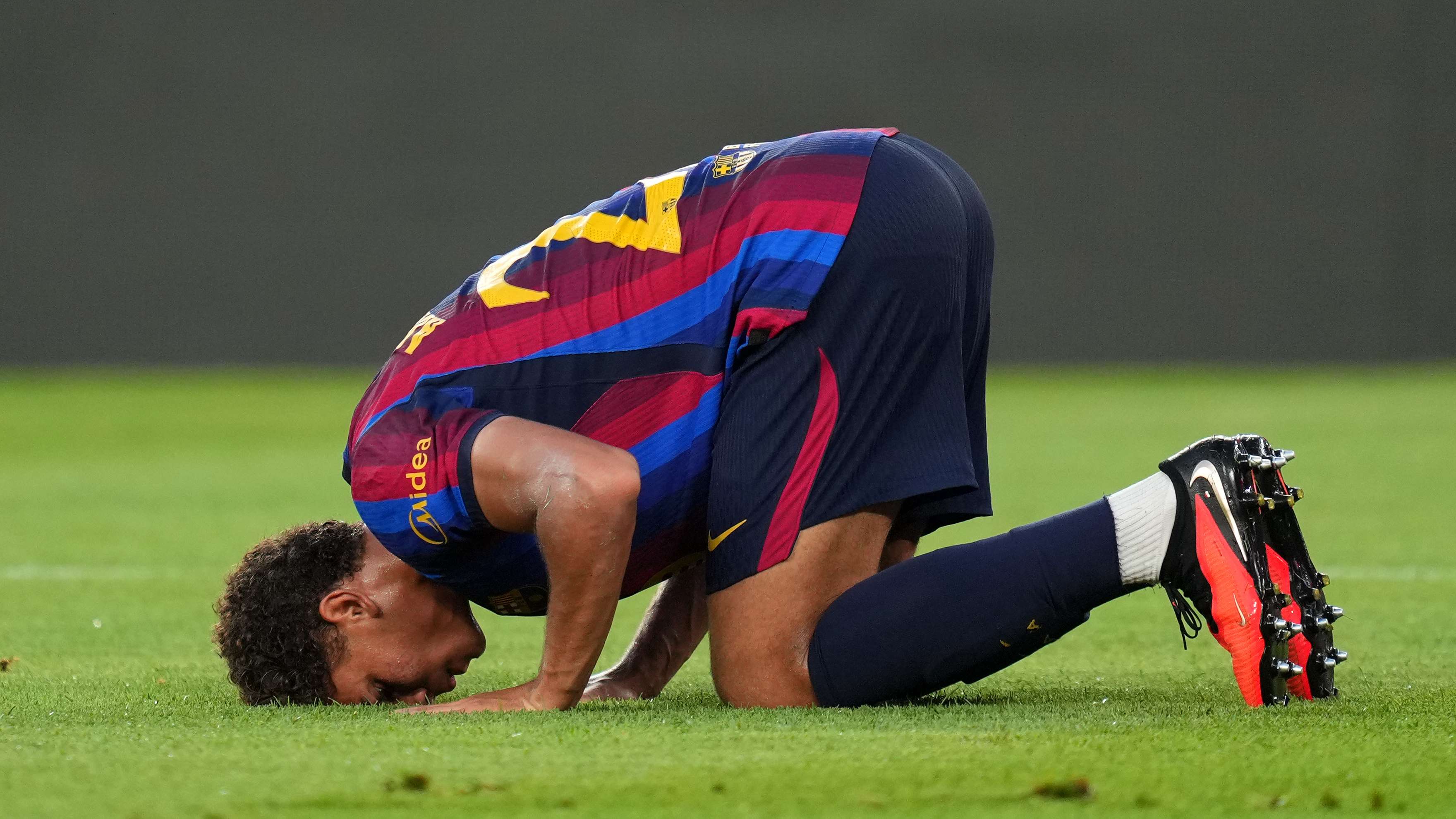 Barcelona: Hamza Abdul Karim reaps the rewards, following in the footsteps of two Egypt stars  