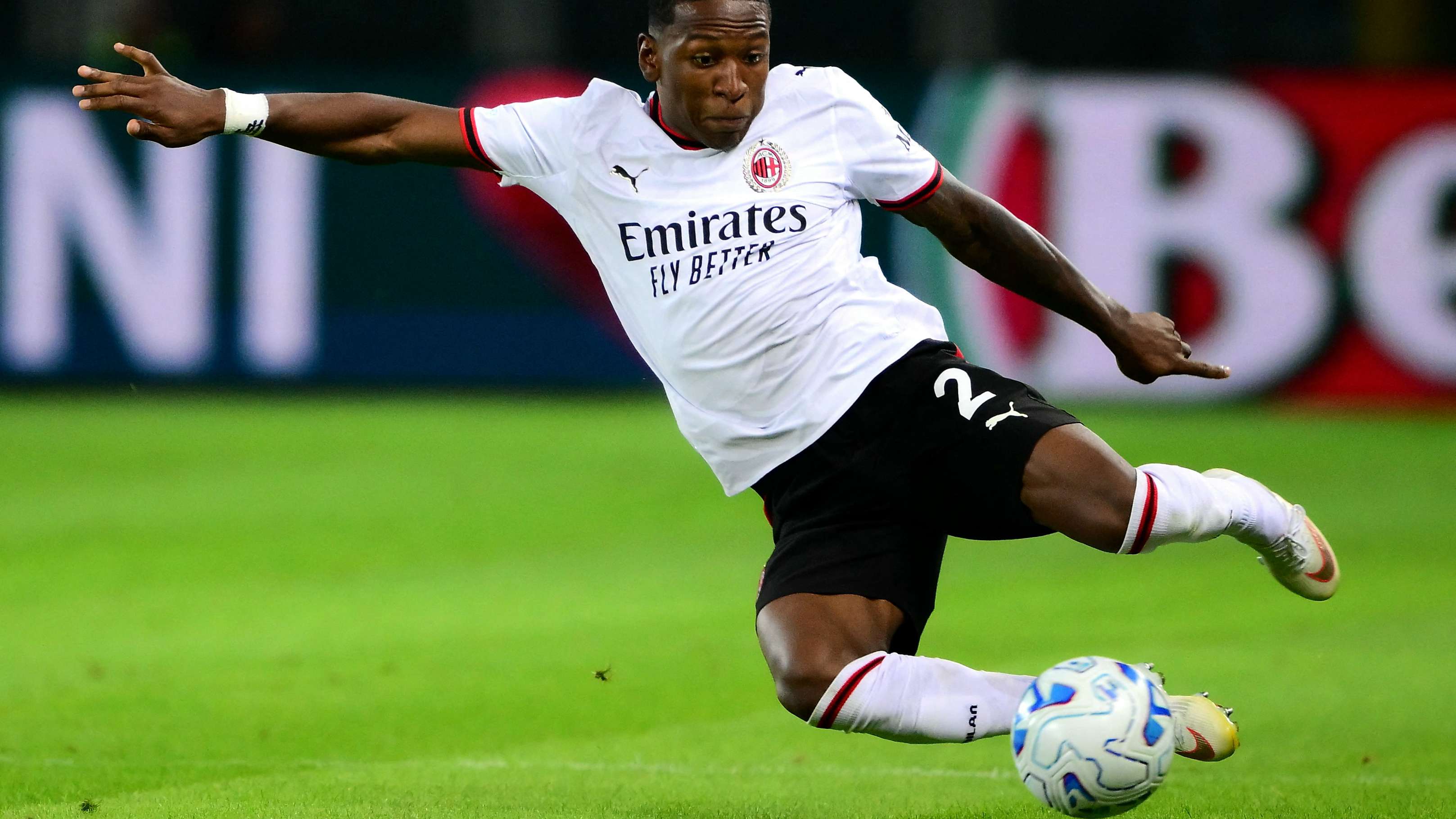 AC Milan, here is the truth about the Estupinan-Aston Villa case  