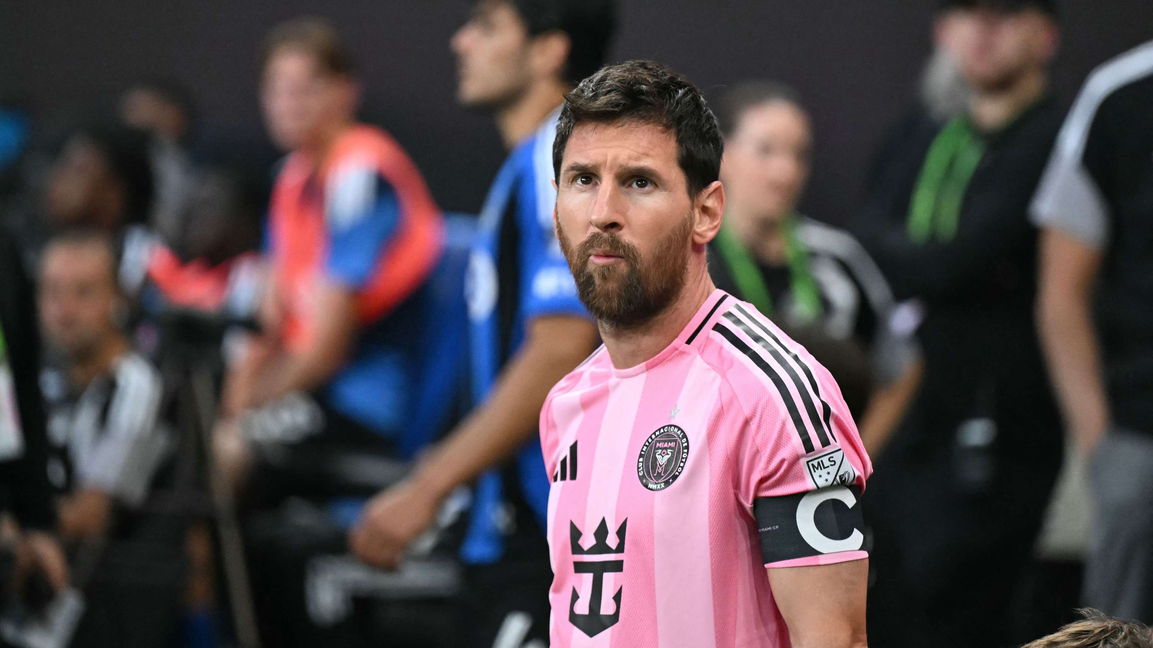 Brief comment then deletion: Barcelona raises questions by ignoring Messi's retirement  