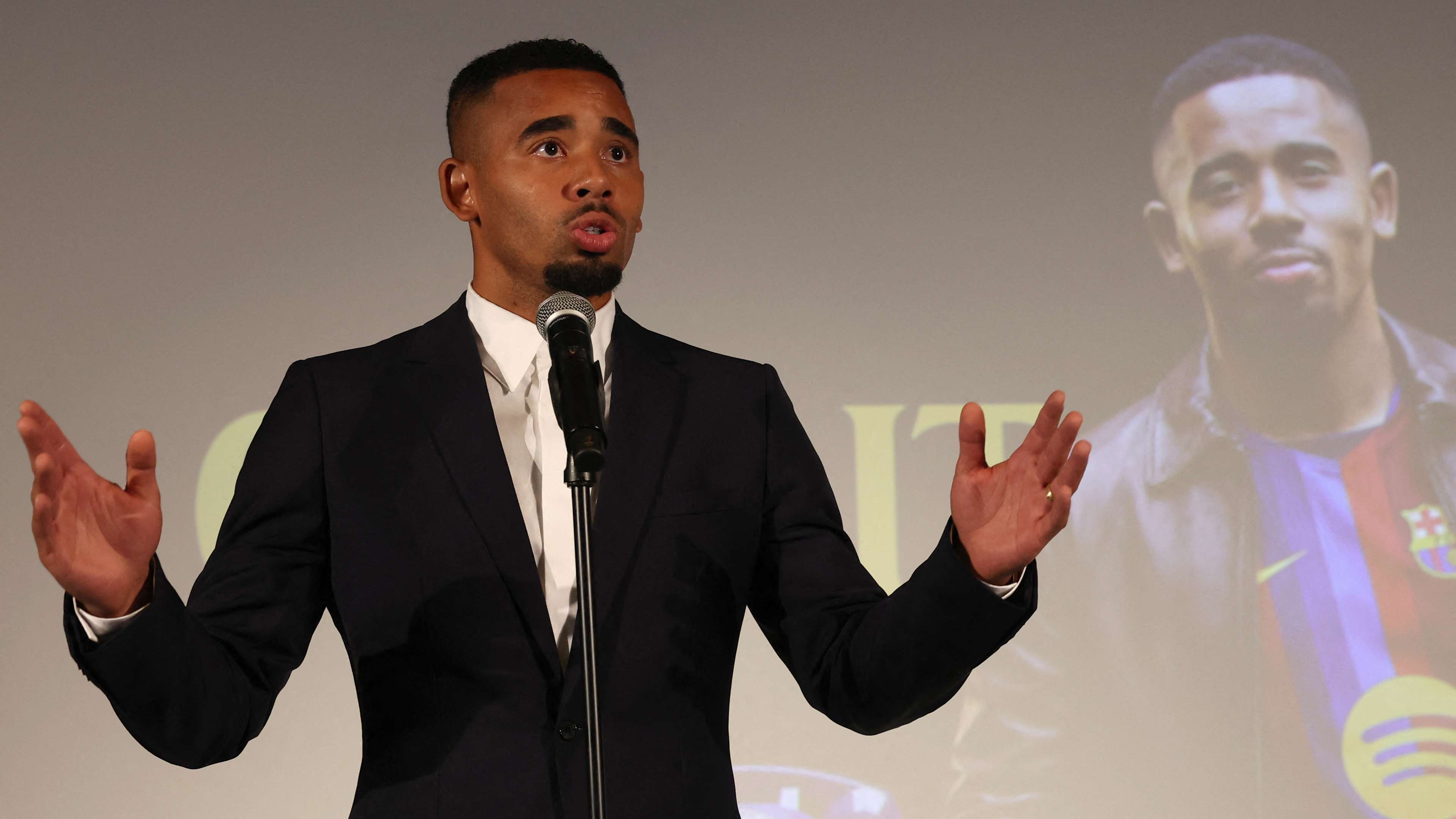 After joining Barcelona: Jesus: I don't feel insulted, and this is what really bothers me  