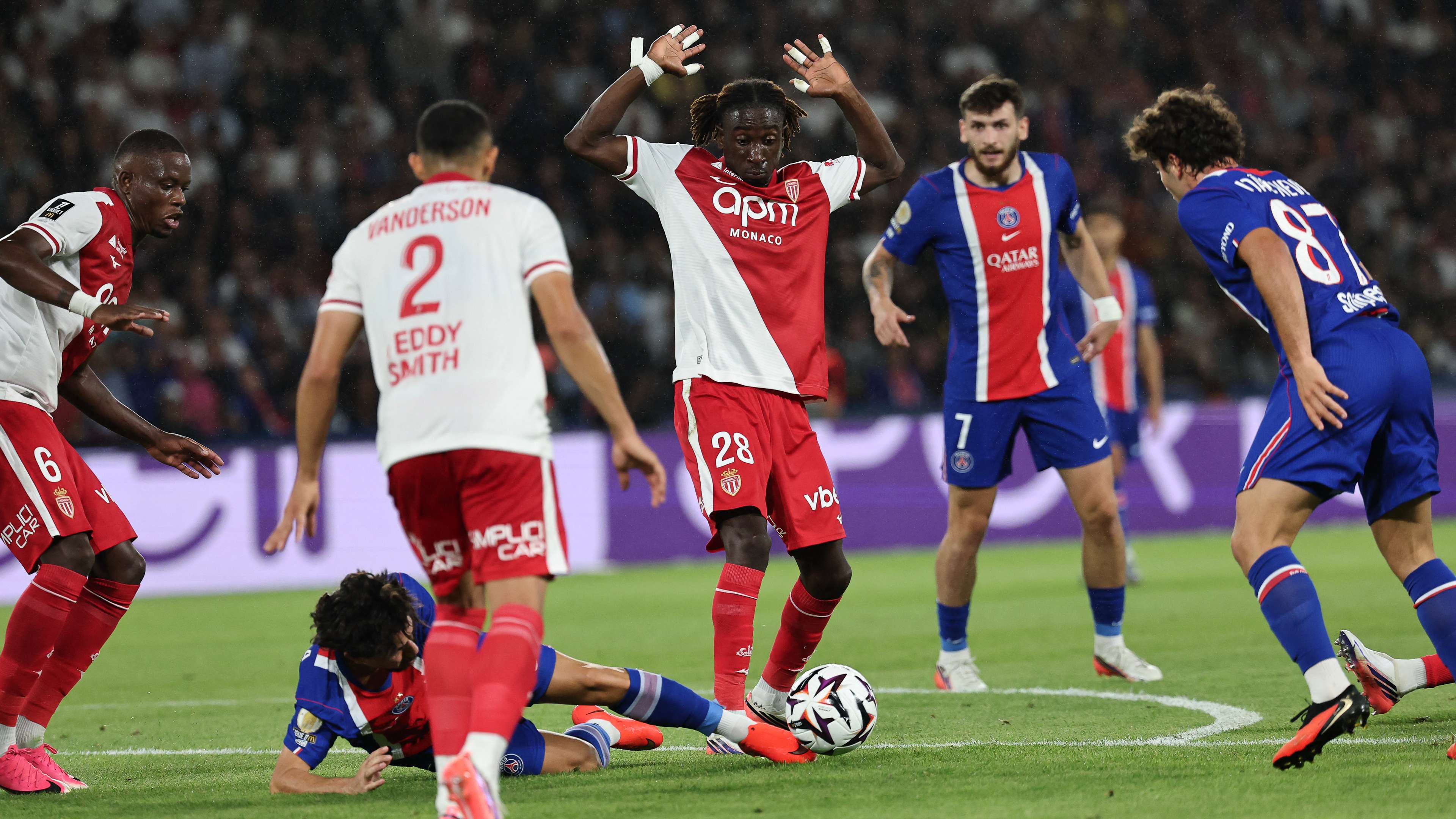 Enrique rues luck as Monaco stun PSG  