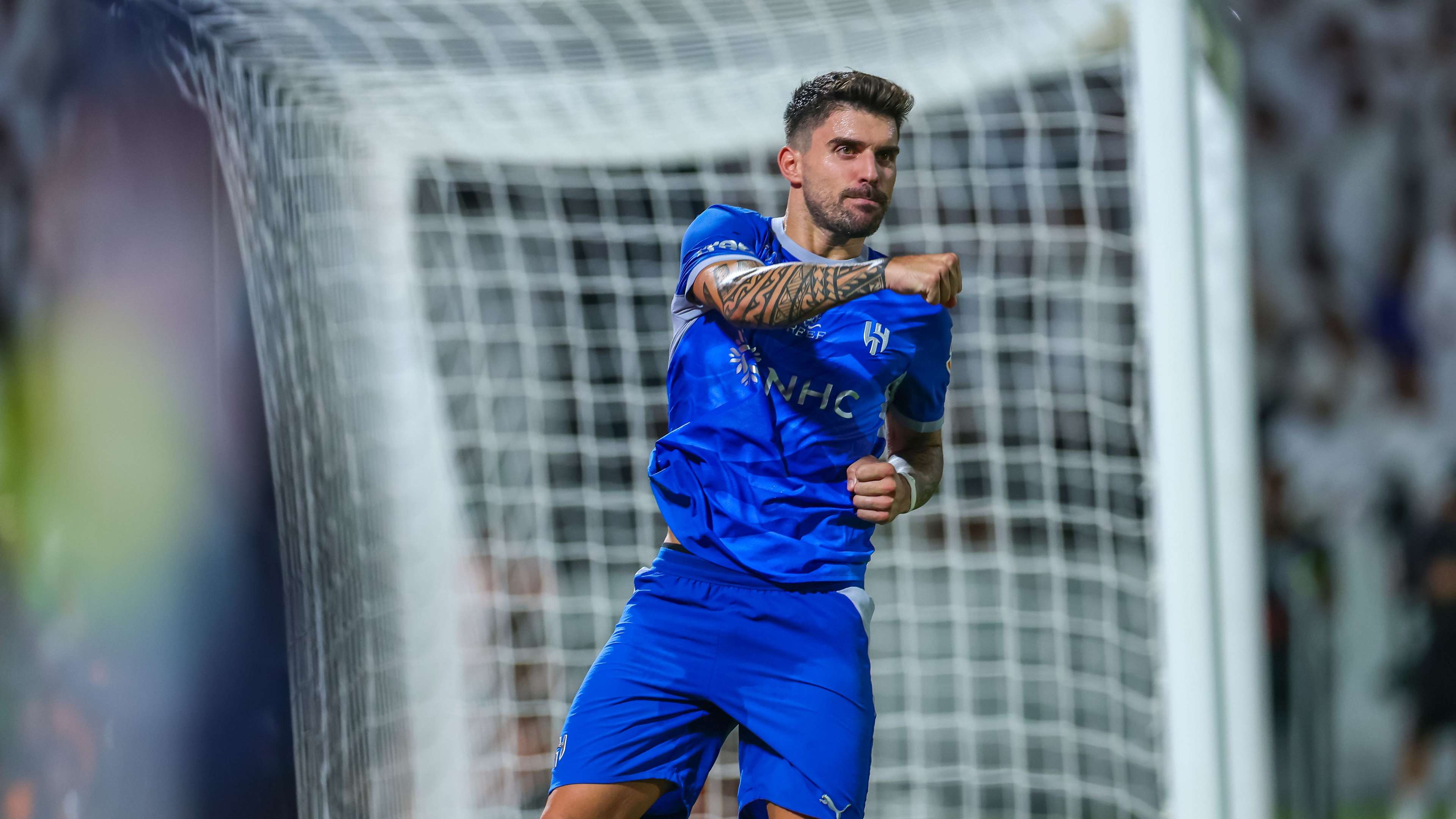 Video: Neves to Al-Taawoun fans: I hope you don't go to pray!  