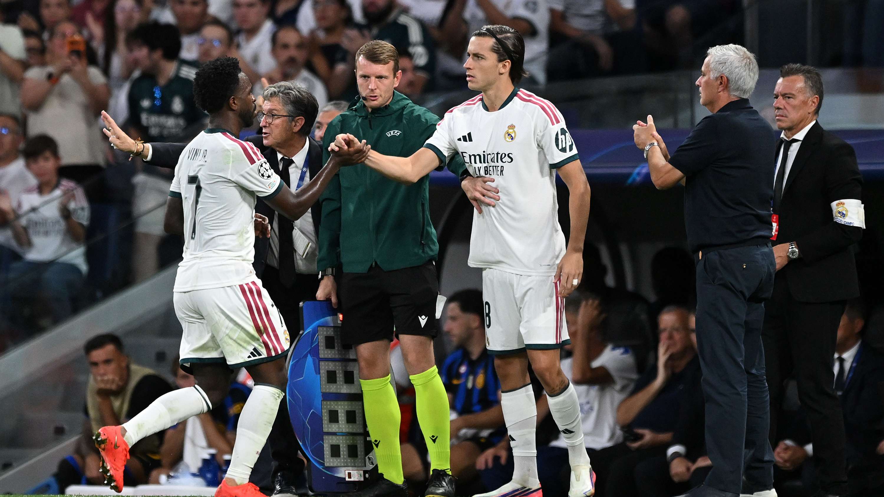 The full story of Vinicius's fall at the Bernabeu: how did he become the favourite enemy of Real Madrid's fans?  
