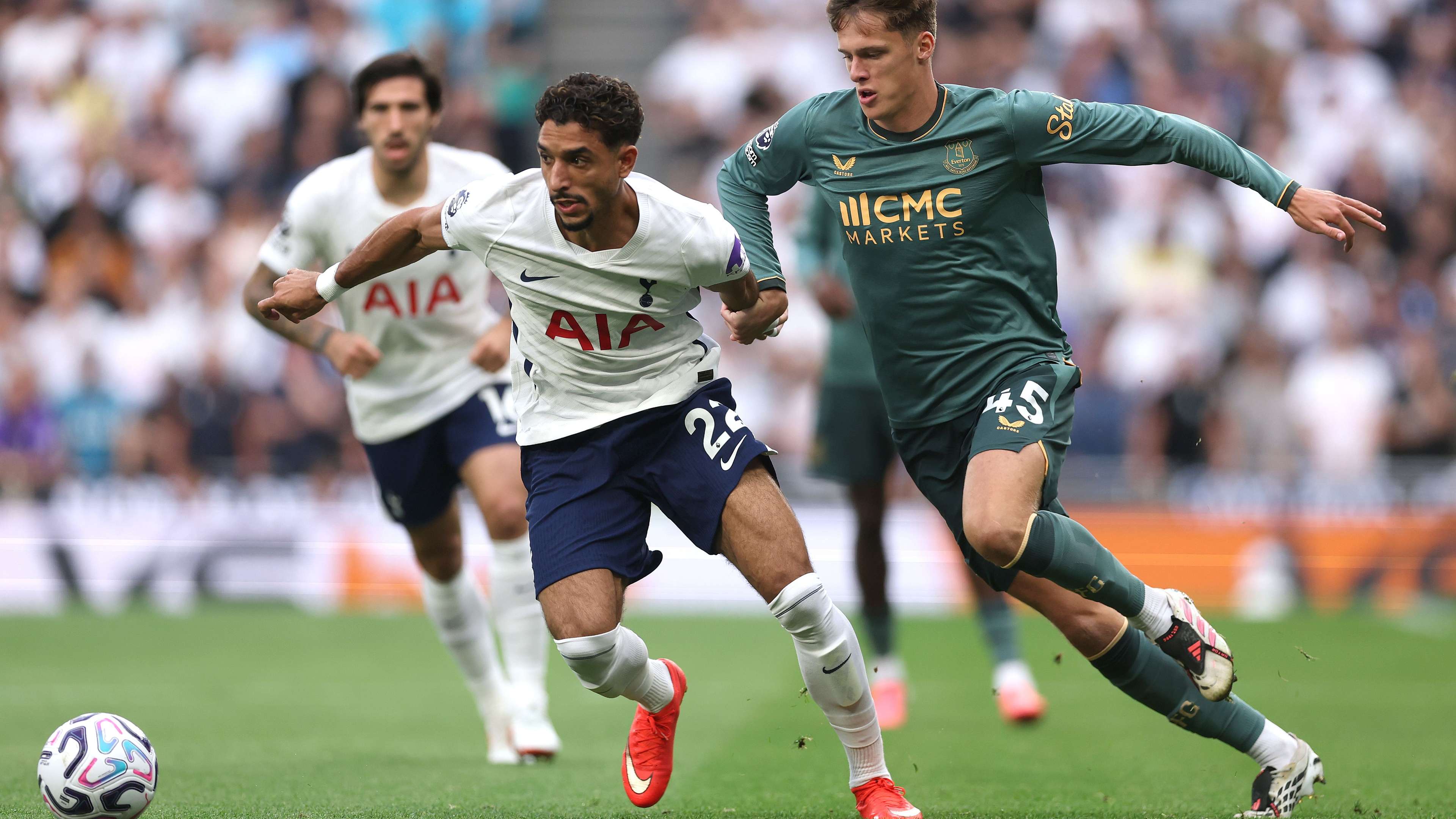 Daily Mail: Marmoush the ideal solution to Tottenham's crisis, but on one condition  