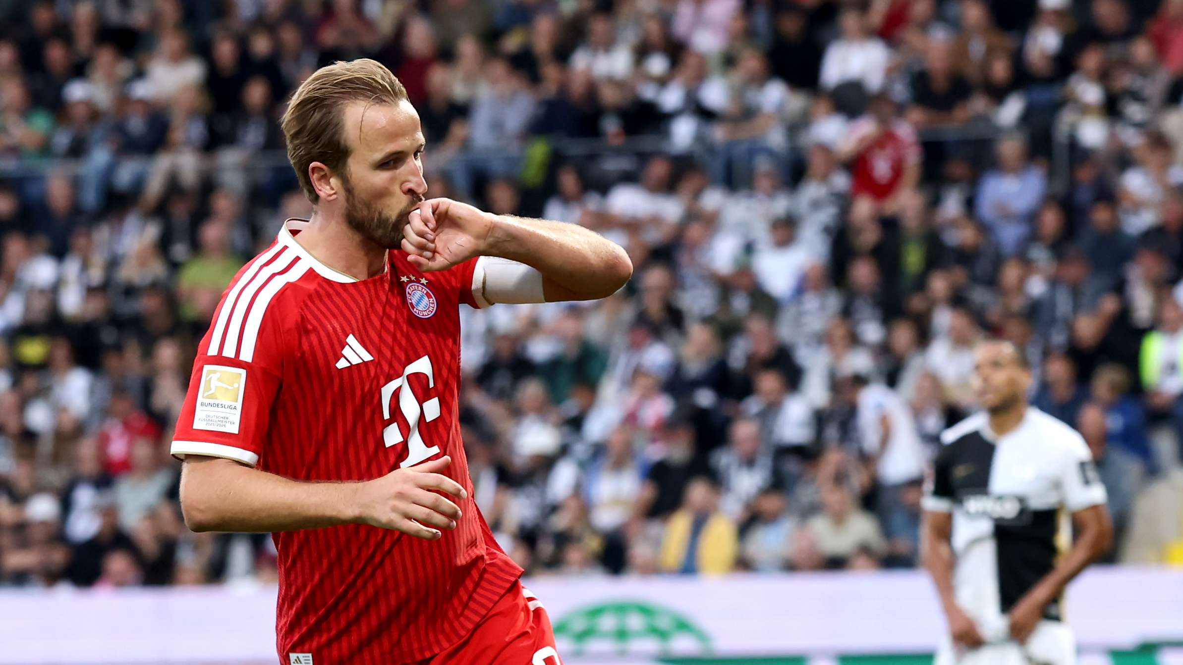 Historic Kane hits 100 goals as Bayern defeat Elversberg  