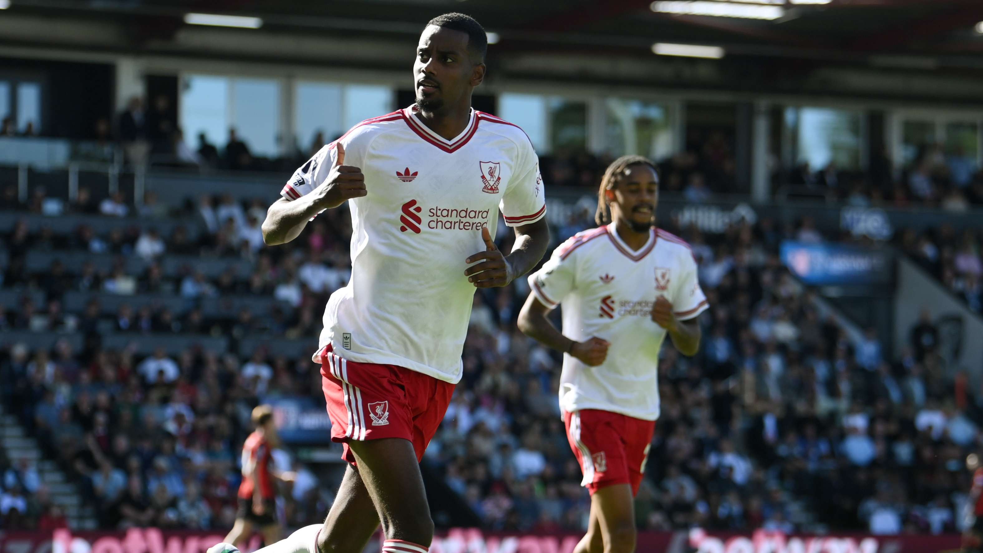Isak settles it as Liverpool beat Bournemouth  