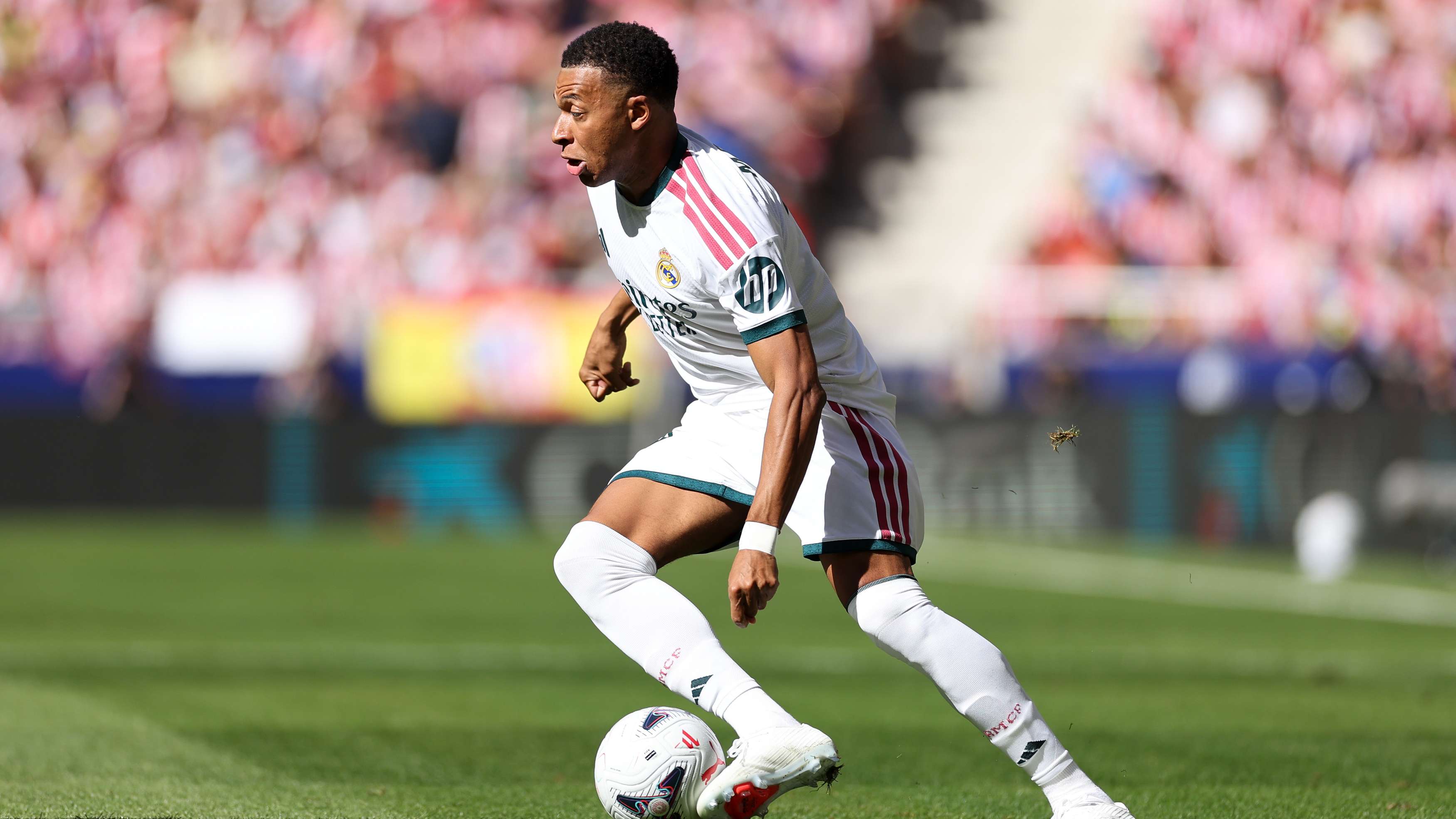 "As if it were a stolen car": French media mock Mbappé's Ballon d'Or campaign  