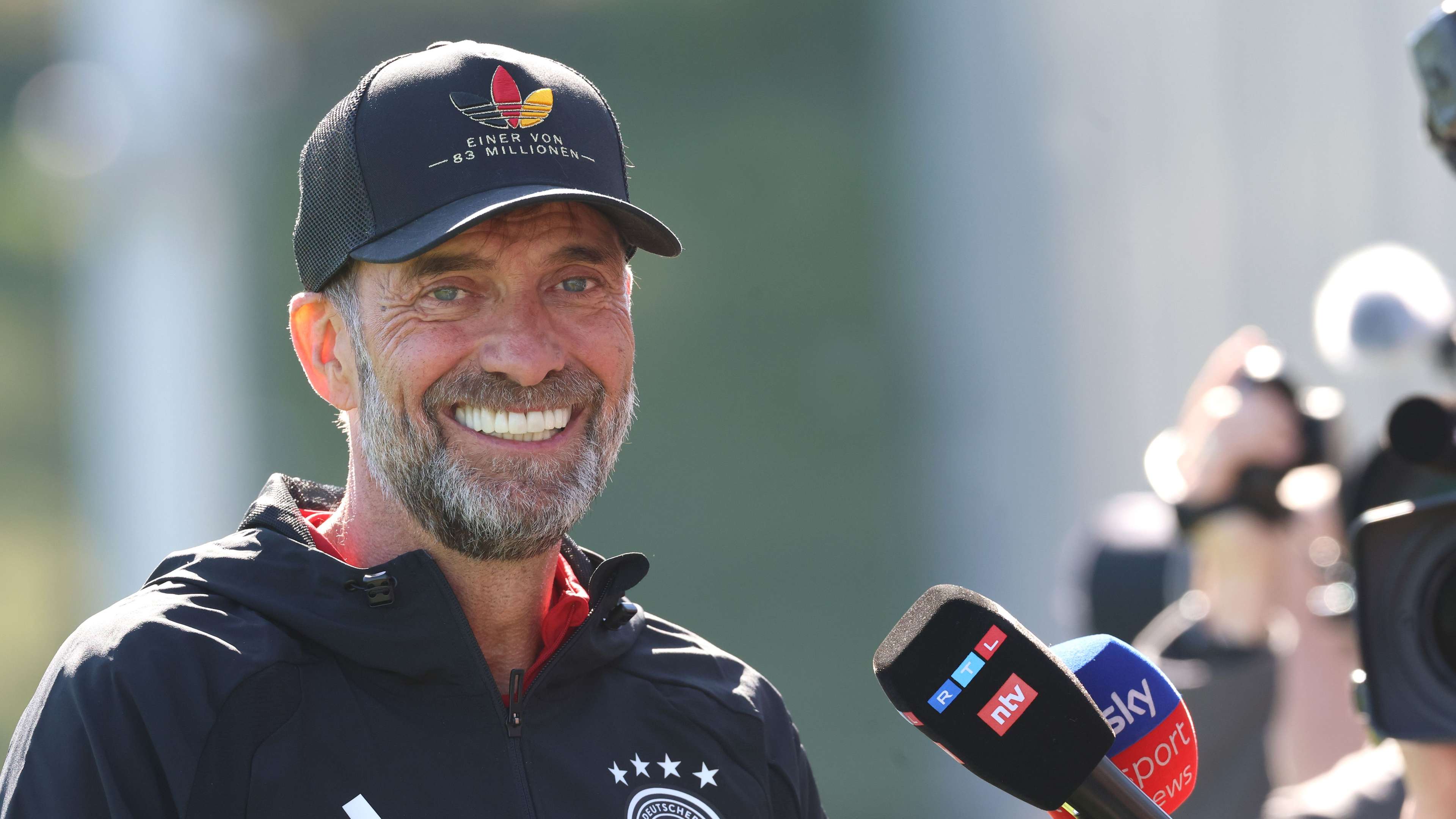 "Know more players than Xavi": Klopp takes a swipe before Holland clash  