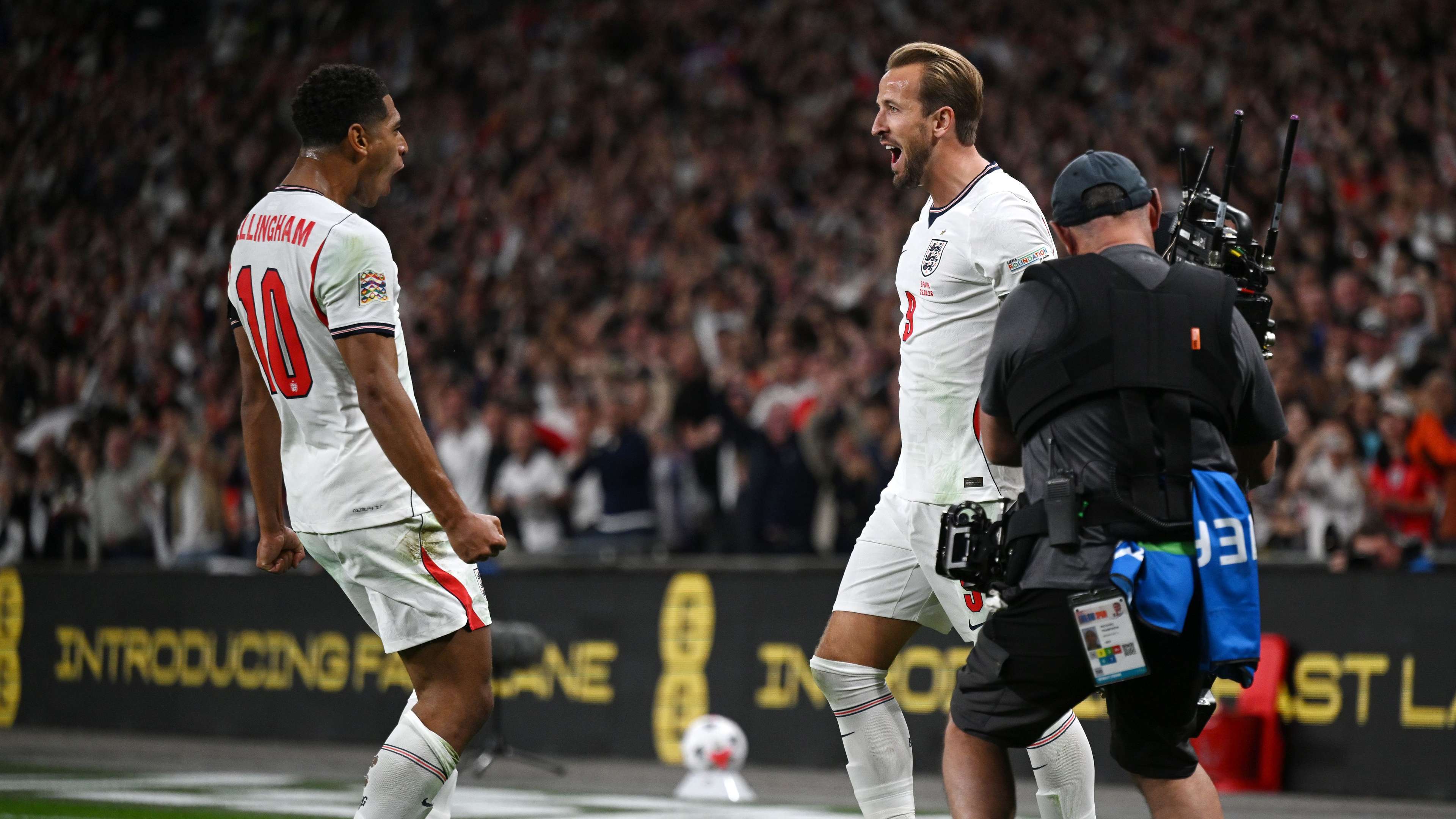 Four-minute madness! Gordon and Kane stun Spain  
