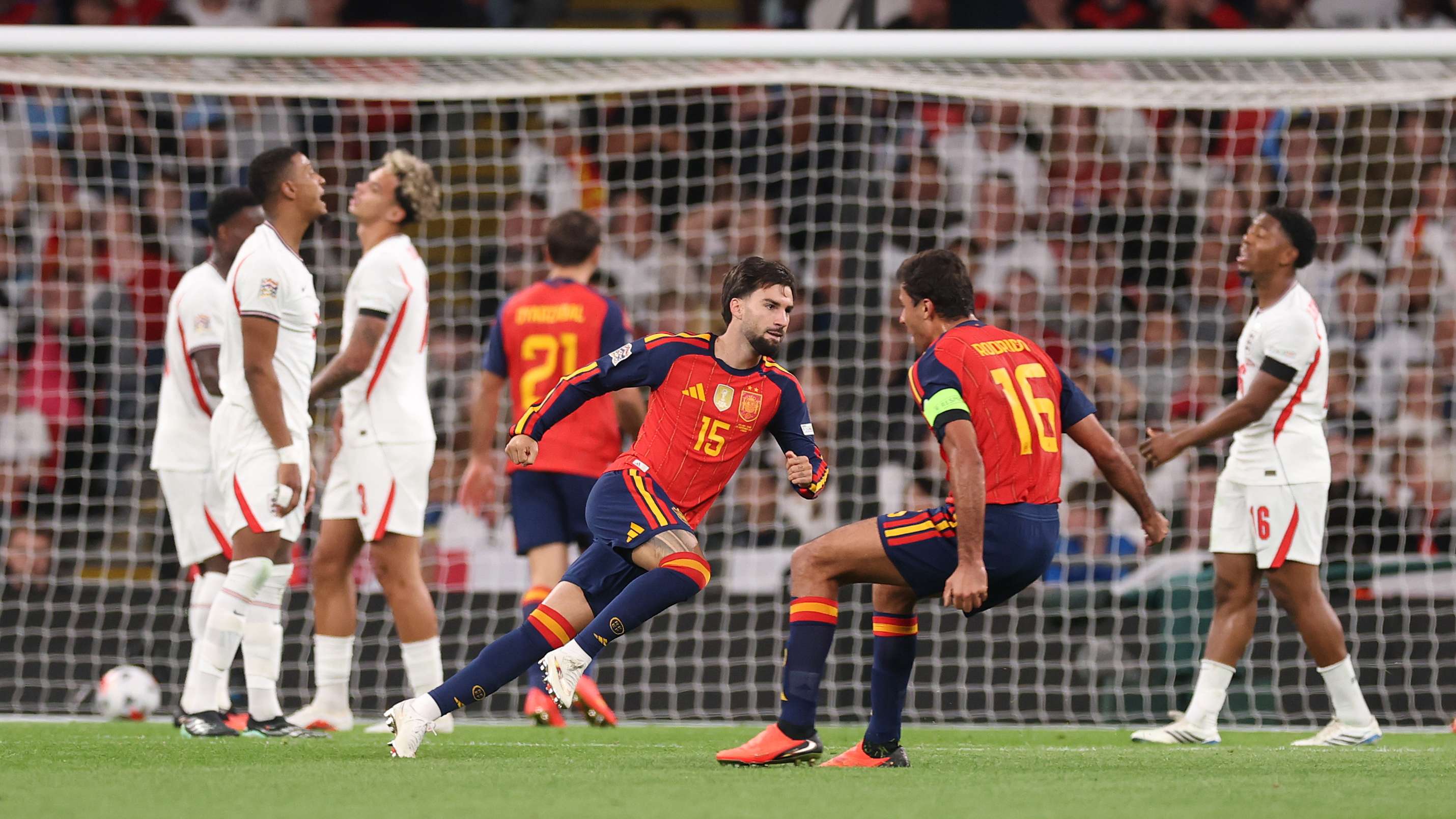On video: Kane misses the penalty, Spain respond with a brace  