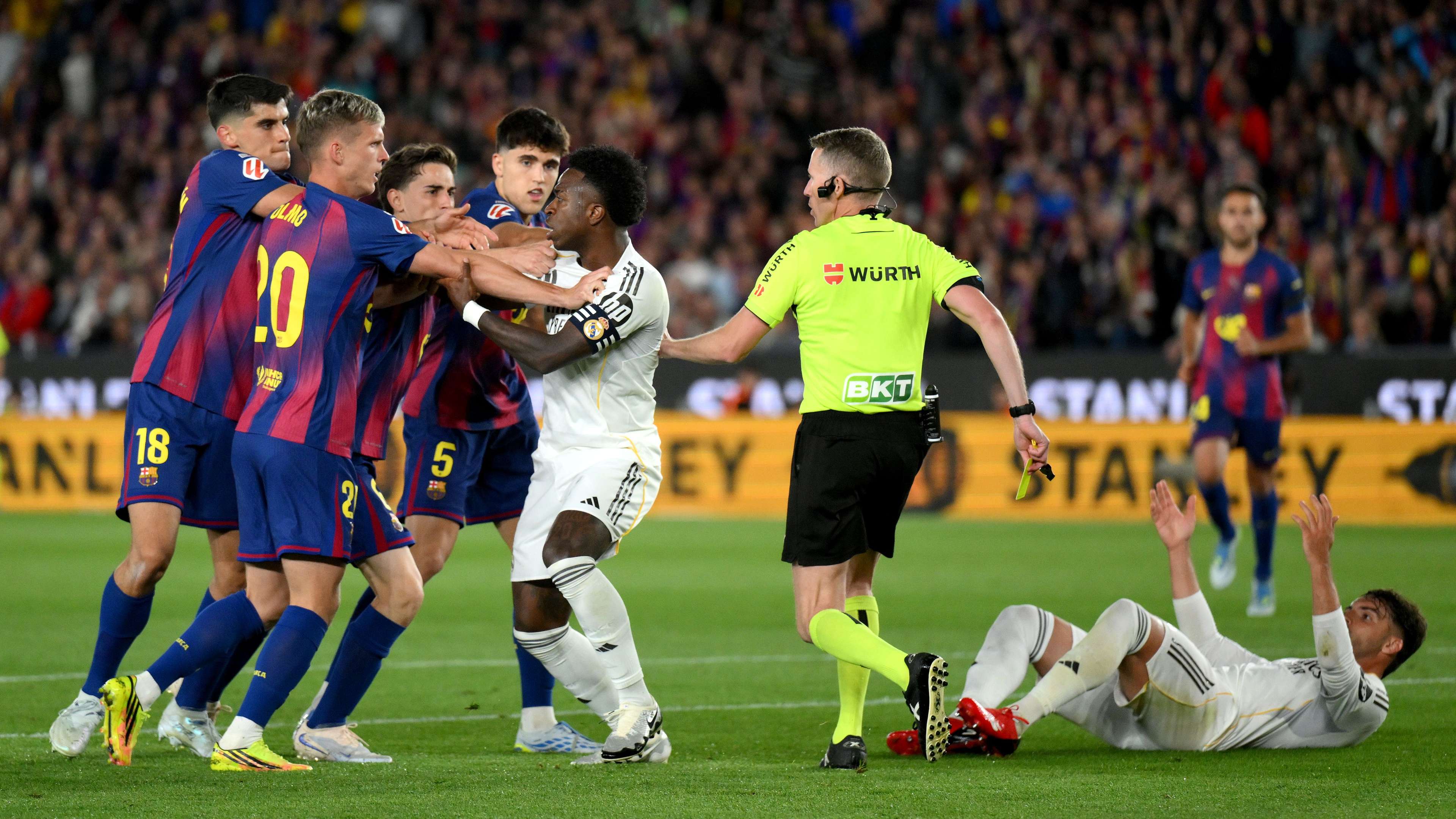 Gavi: Vinicius' absence doesn't concern me, and I have no friends in the Clasico  
