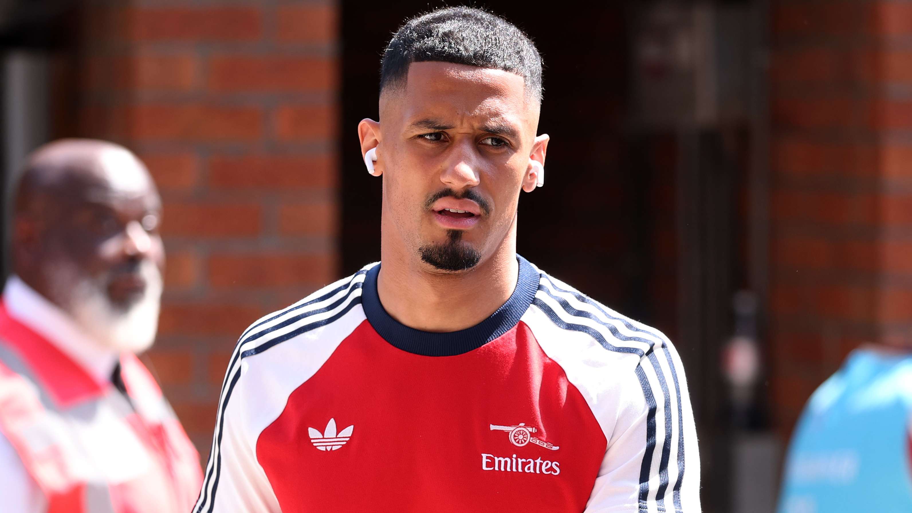 Saliba's absence disrupts Arsenal's picture, and Arteta settles the debate  