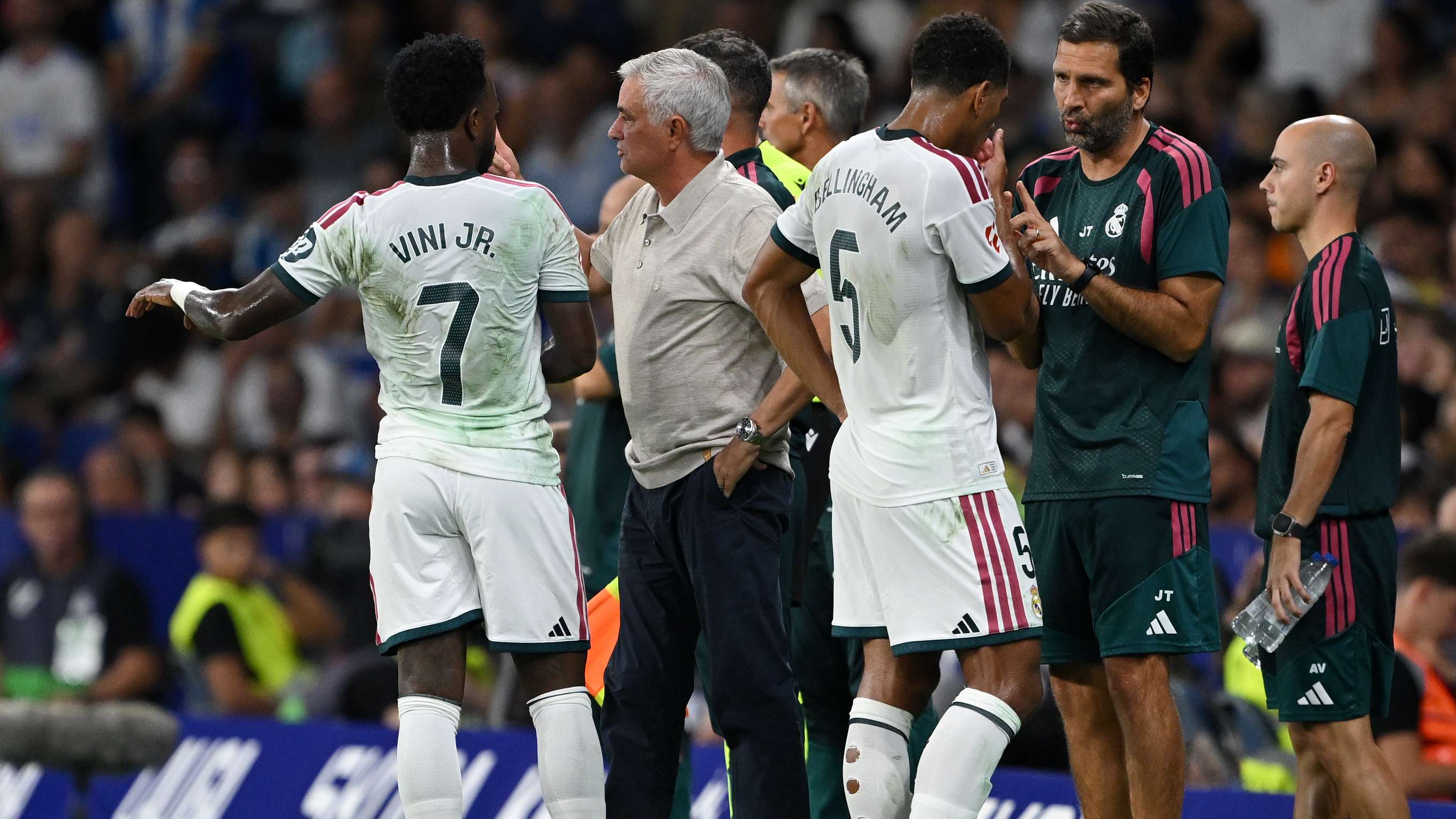 After Mourinho's anger: why was Vinicius's suspension announced before the Roma match kicked off?  