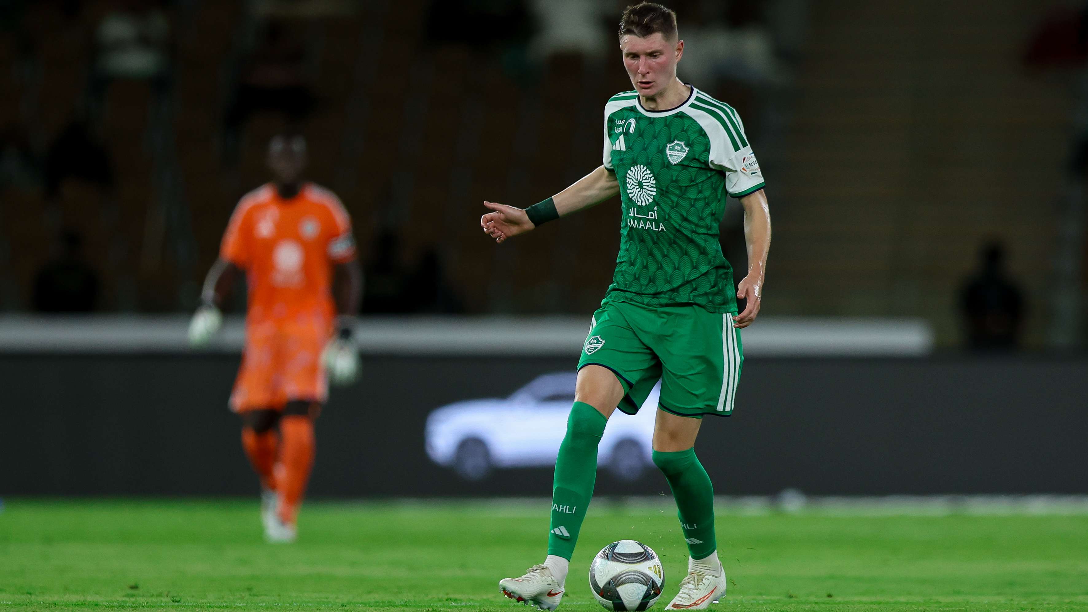 Video: Artem calms the anger of Al-Ahli fans, and Al-Fayha opens fire on the referee!  