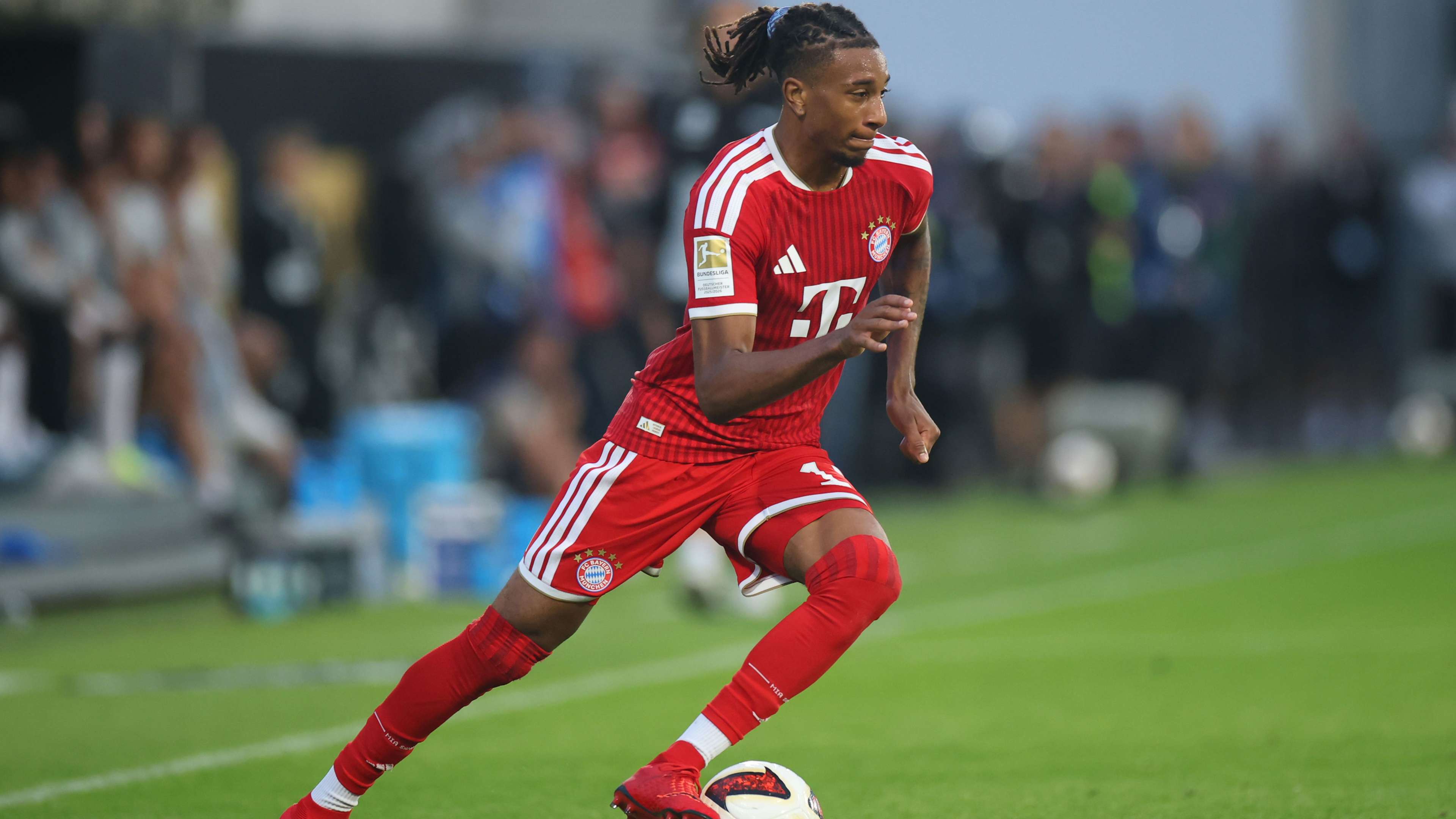 A rare concession: Bayern Munich move towards submitting to Olise's request  