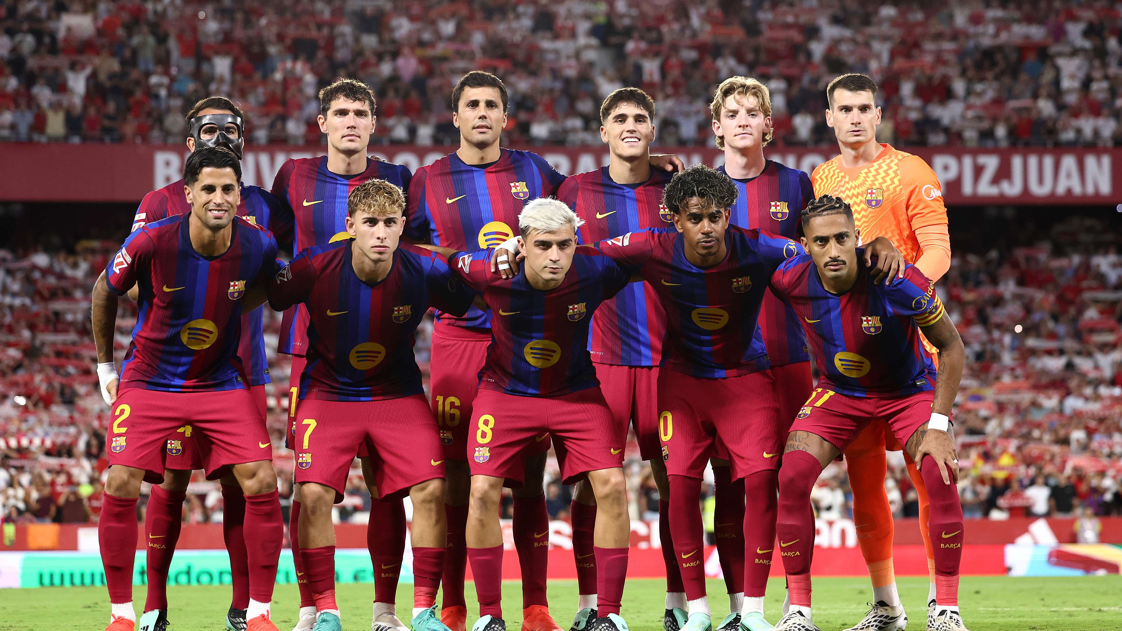 Barcelona compete with Manchester United and Liverpool for Premier League gem  