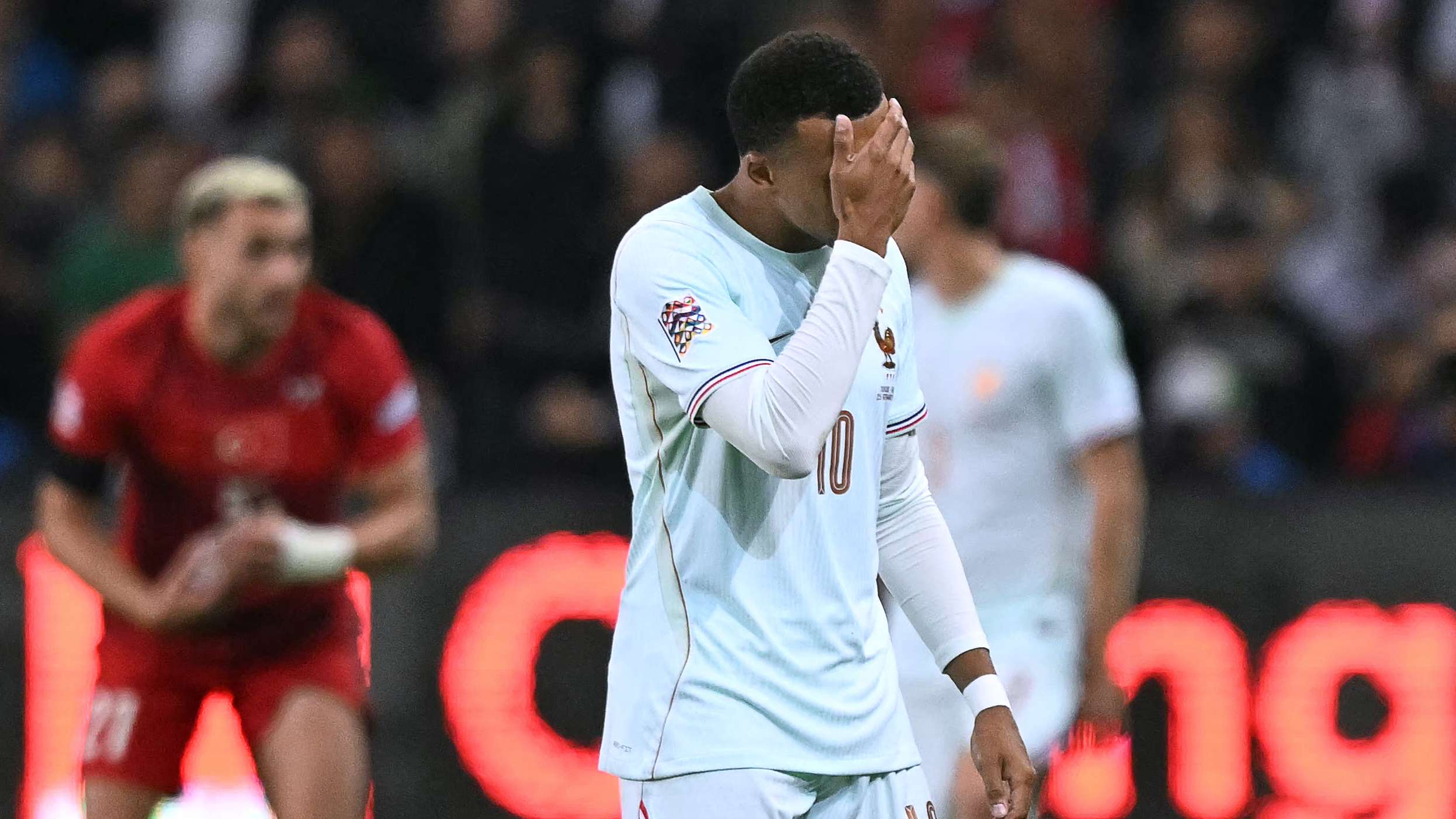 "Goals alone are not enough": former Ballon d'Or official stuns Mbappe over a trophyless season  