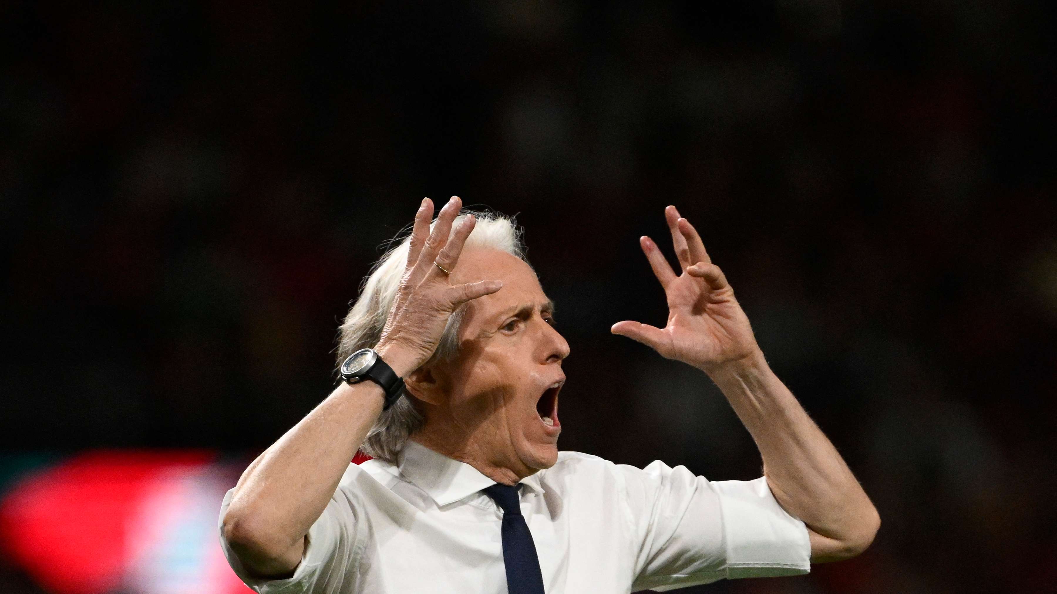 England legend to Jesus: either you apologise or you'll be sent off!  