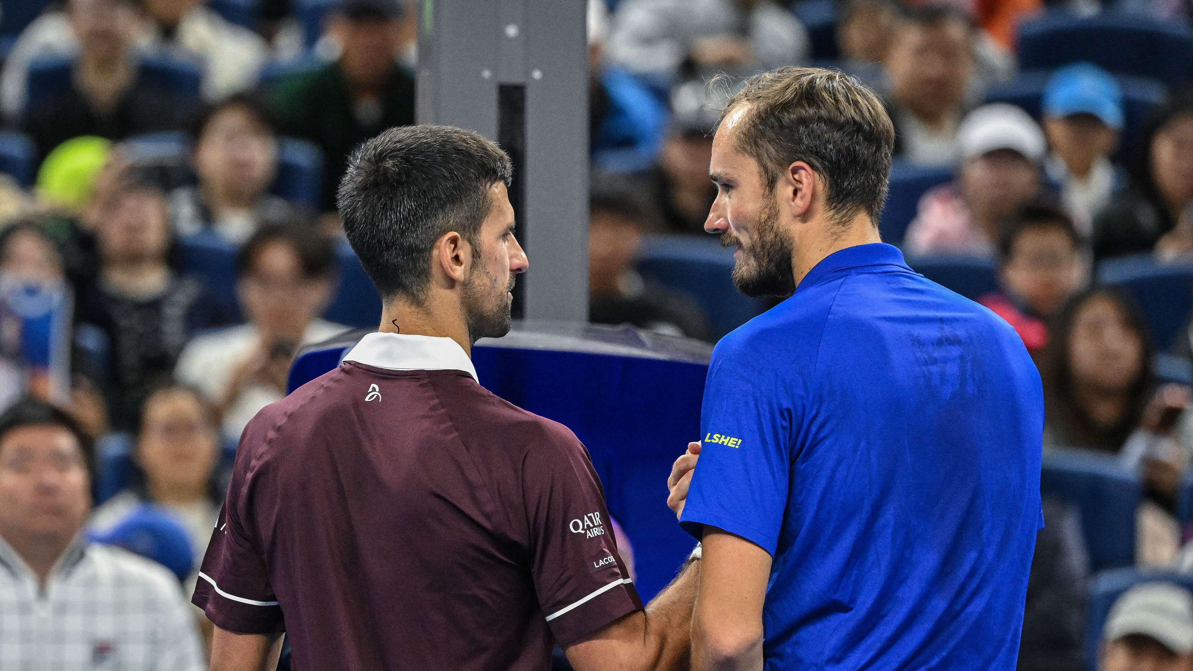 Video: Medvedev strikes a spectator and gifts Djokovic a historic achievement at Nadal's expense  