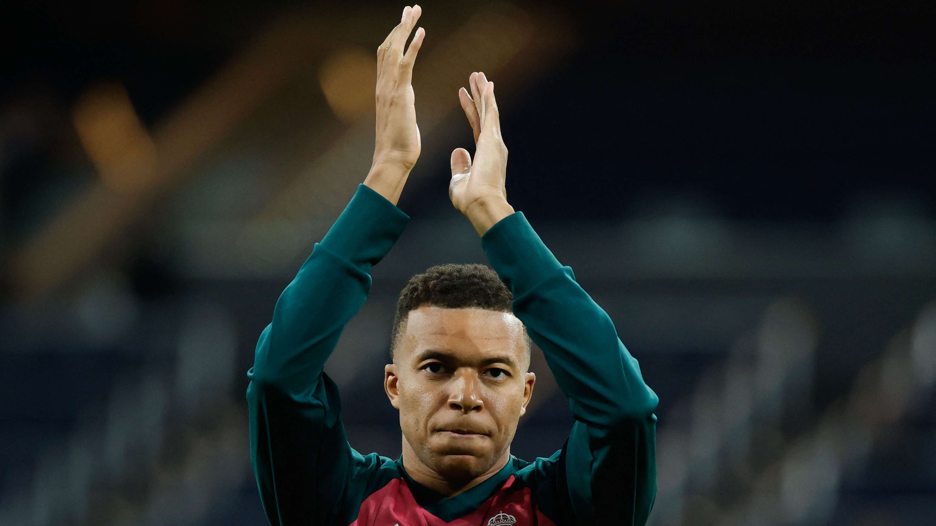 Mbappé prepares to break Messi's Champions League record  