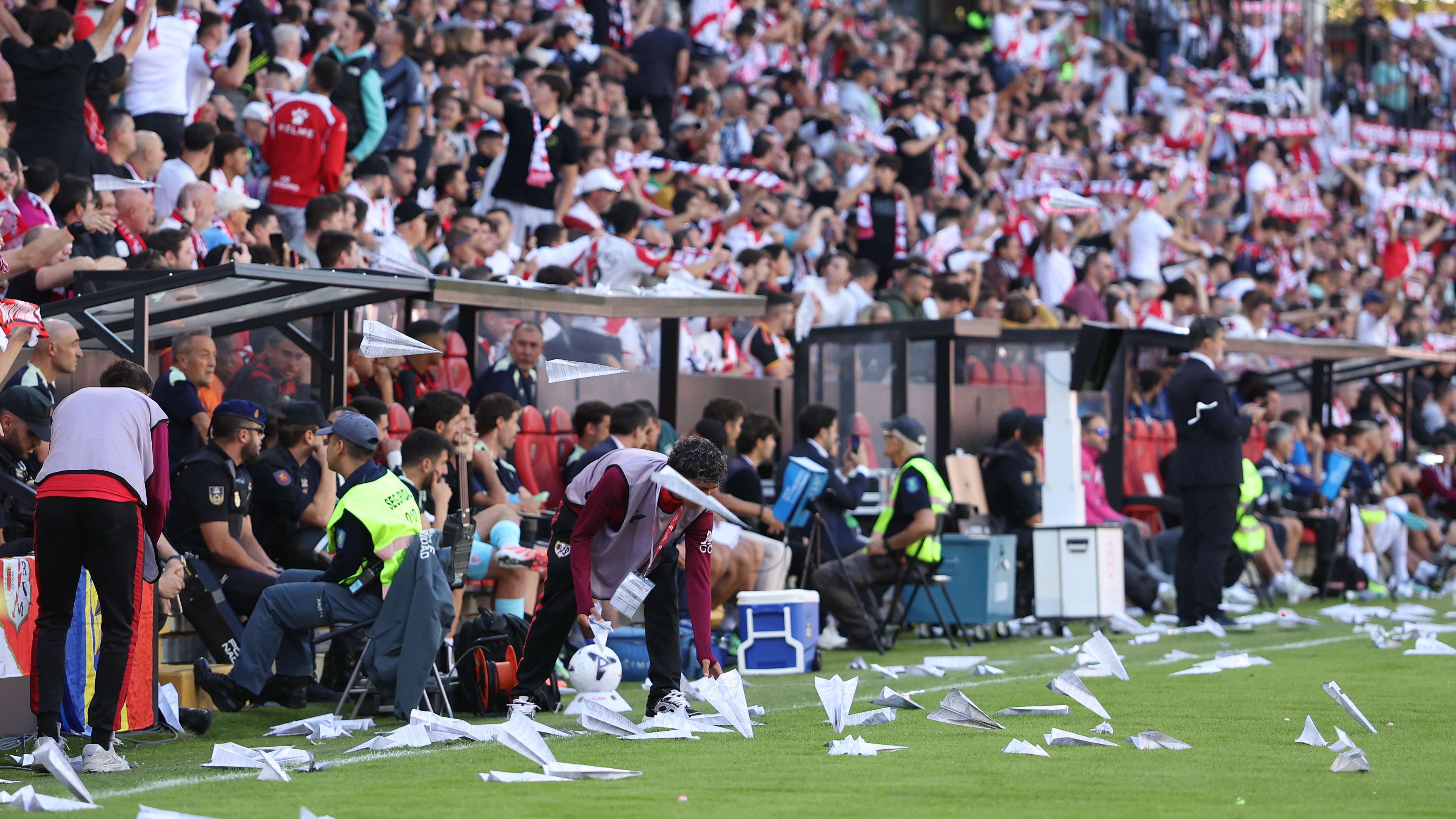 Rayo fans force abandonment! Terzic's guest spell ends in scandal  