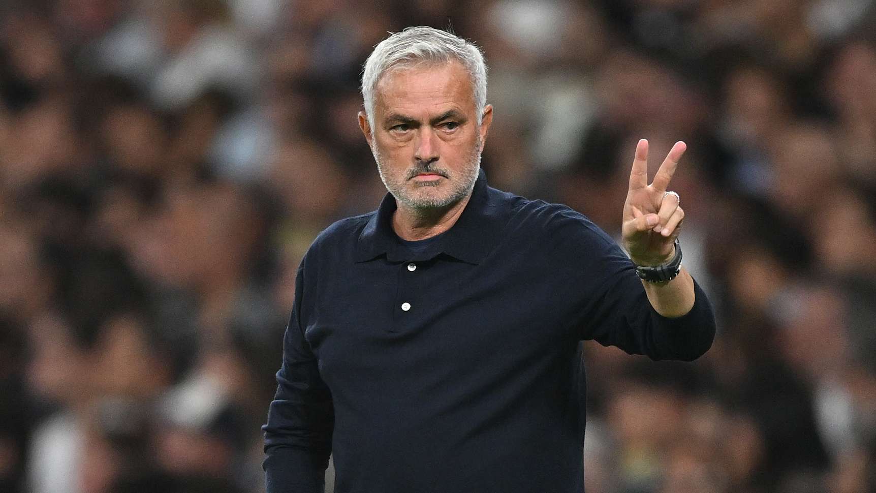 Mourinho to those interested in signing the Real Madrid star: forget about it completely  