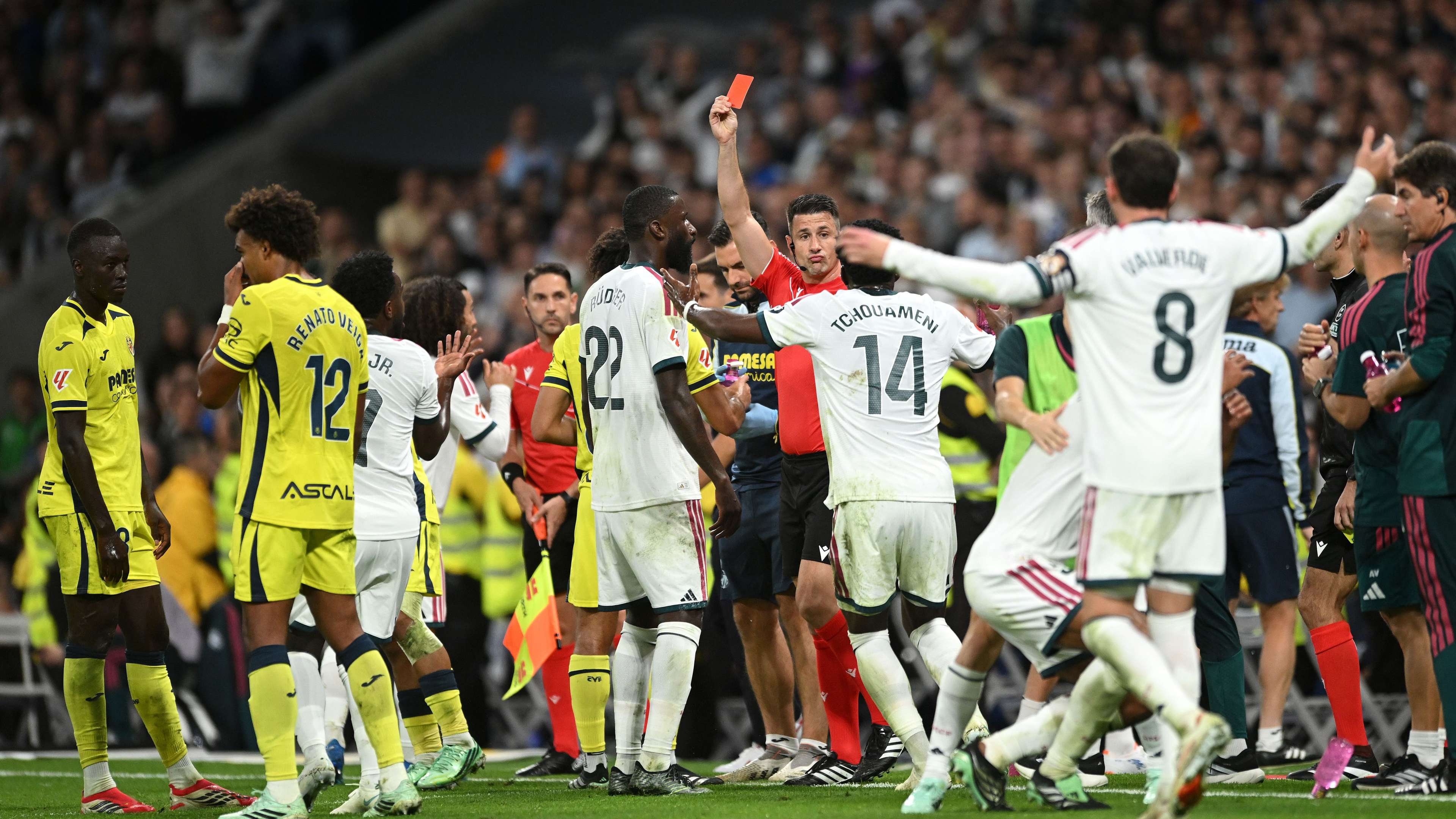 Fallout from the sending-off: will Vinicius miss the Clasico?  