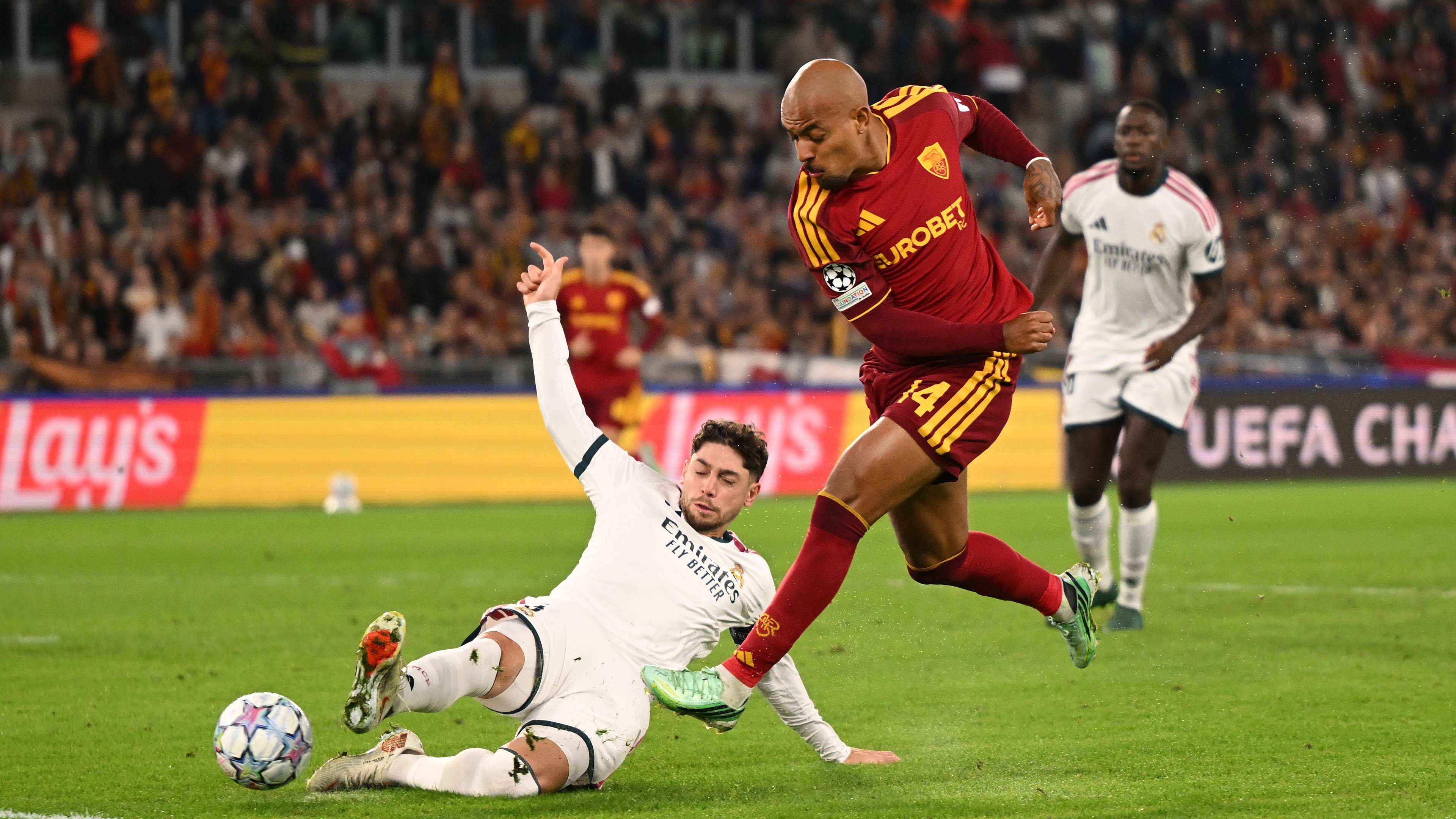 Real Madrid claim incredible win over AS Roma, with De Roon and Malen scoring for the Italian side  