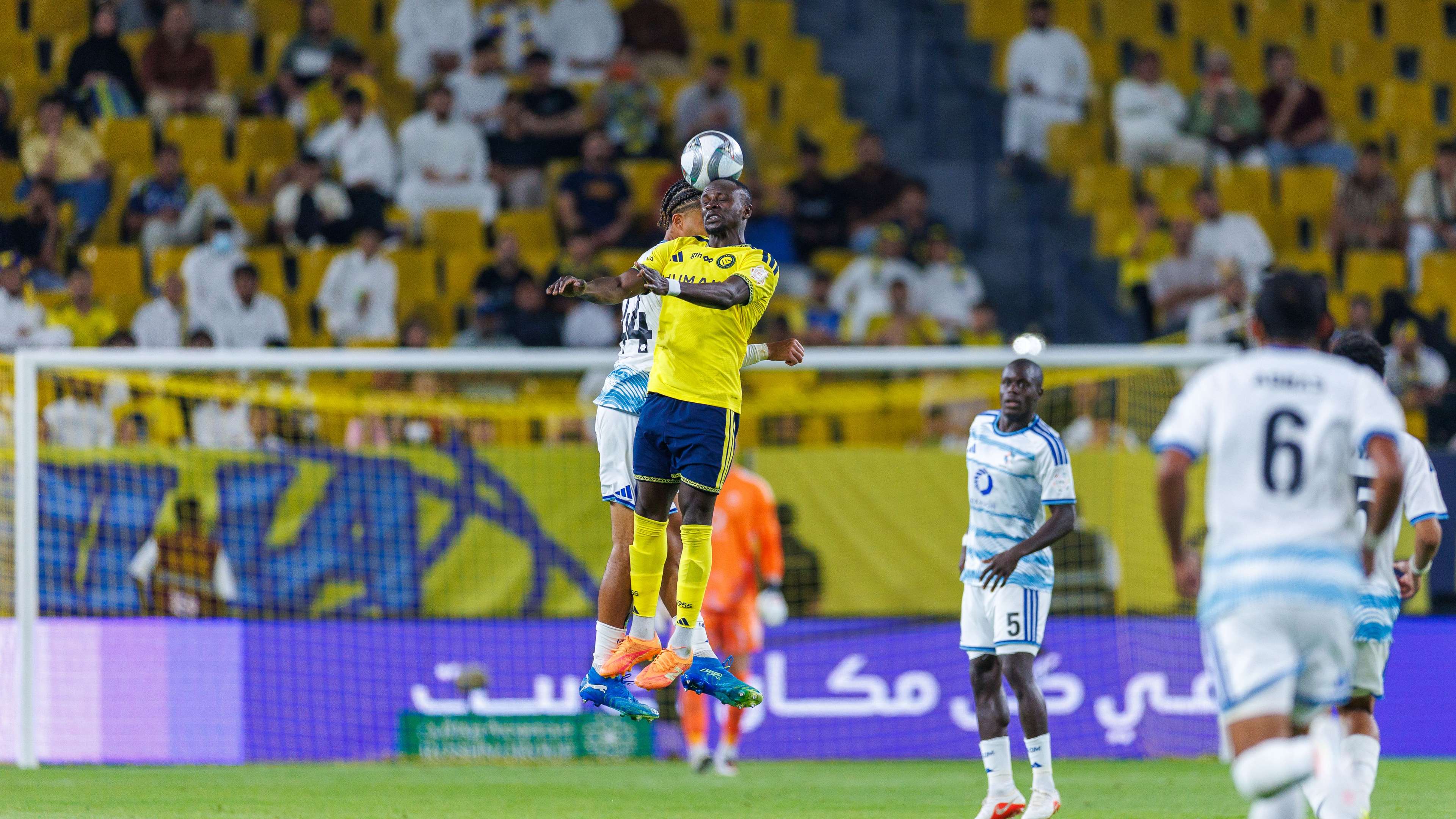 Video: a kick ignites chaos after Al-Nassr's win: violent clash with a Neom official!  