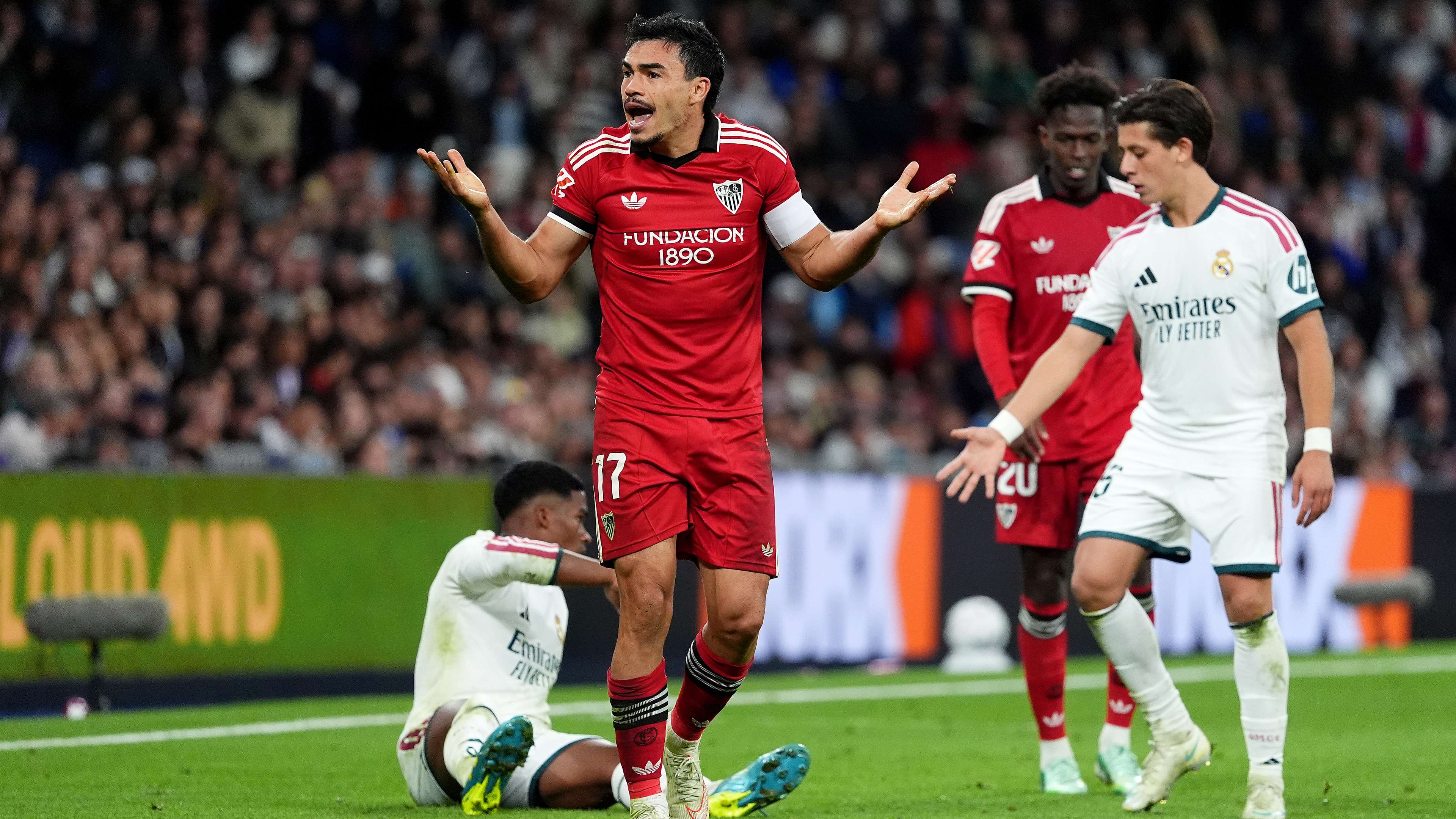Real Madrid TV explodes at Sevilla: why didn't you complain about Rodri's elbow!  