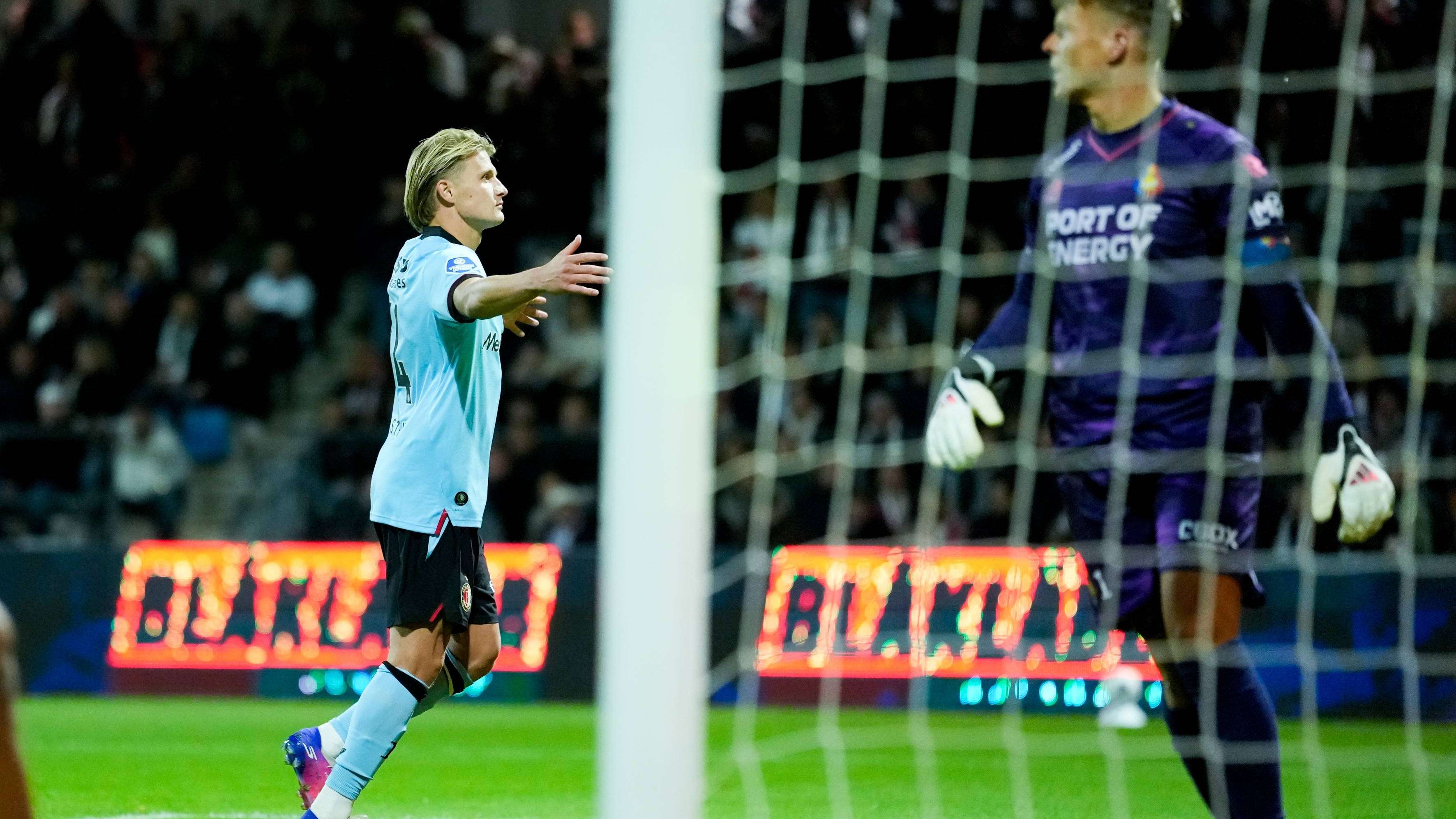 Feyenoord win a wild seven-goal thriller away at Telstar  