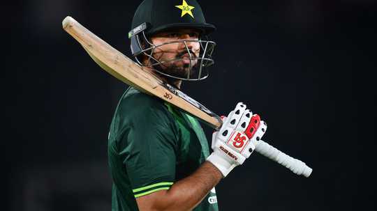 Samad, Nawaz seal Pakistan’s berth in gold medal clash  